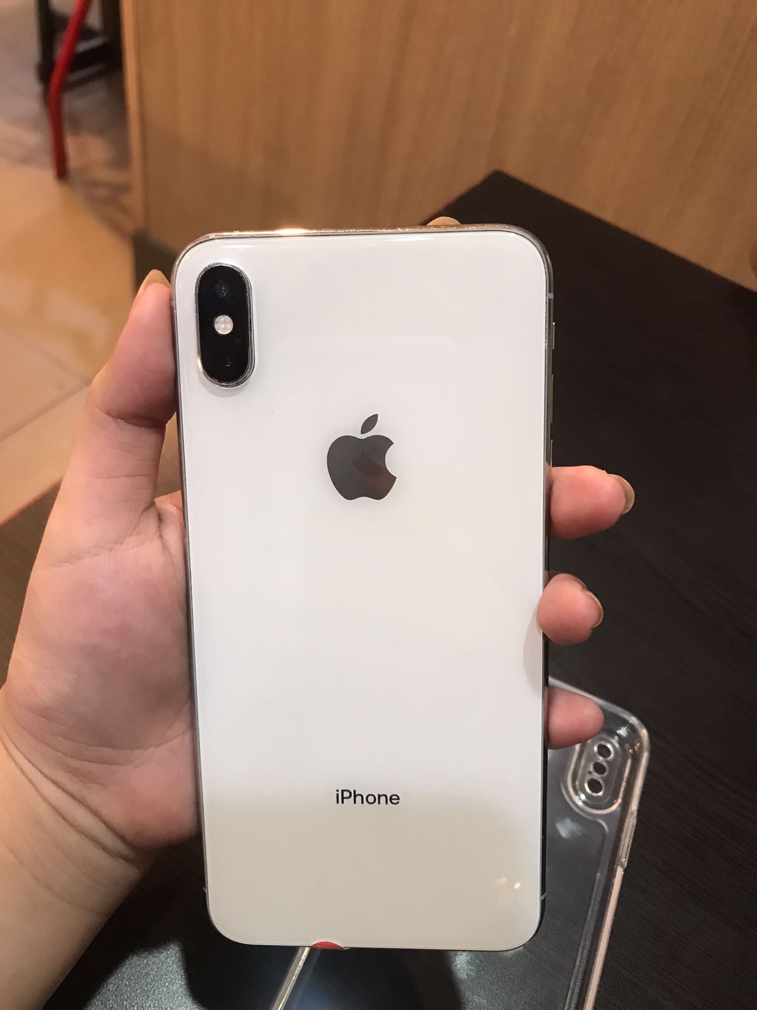 LF.IPHONE XS MAS BACK CASE OR ICLOUD ISSUE..LAGUNA AREA SANA