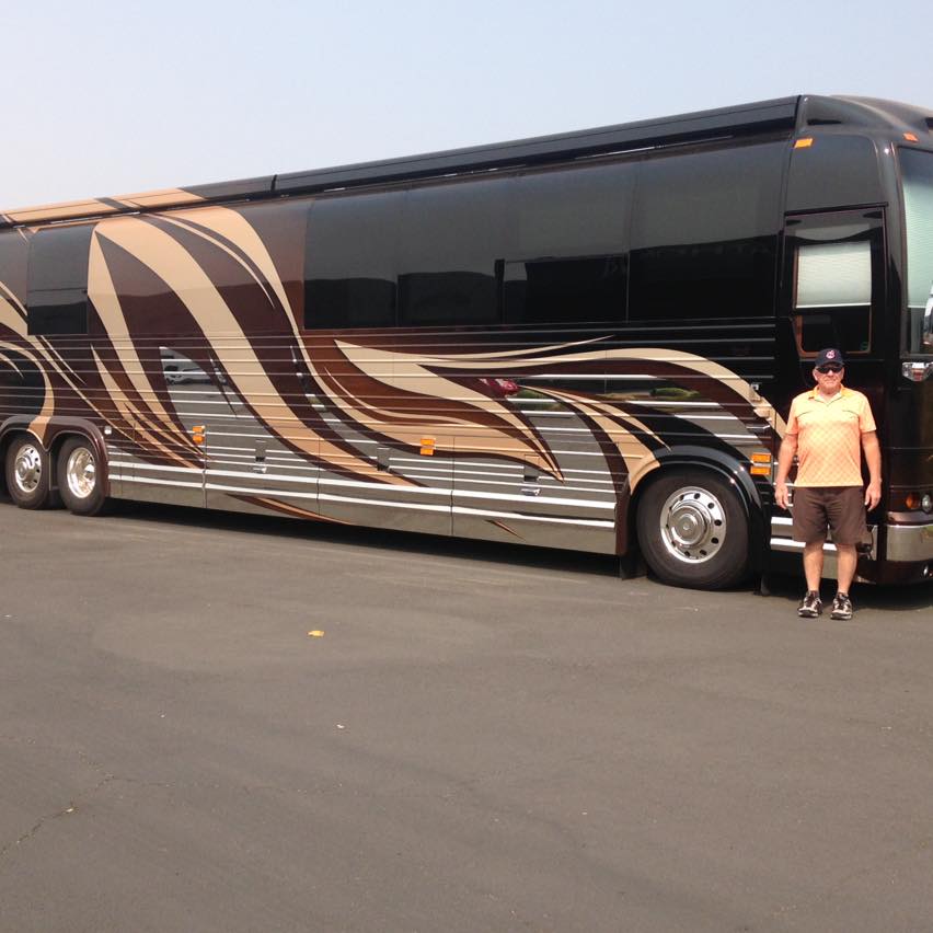 A thoughtful layout can make all the difference in a travel trailer. 👀 ...