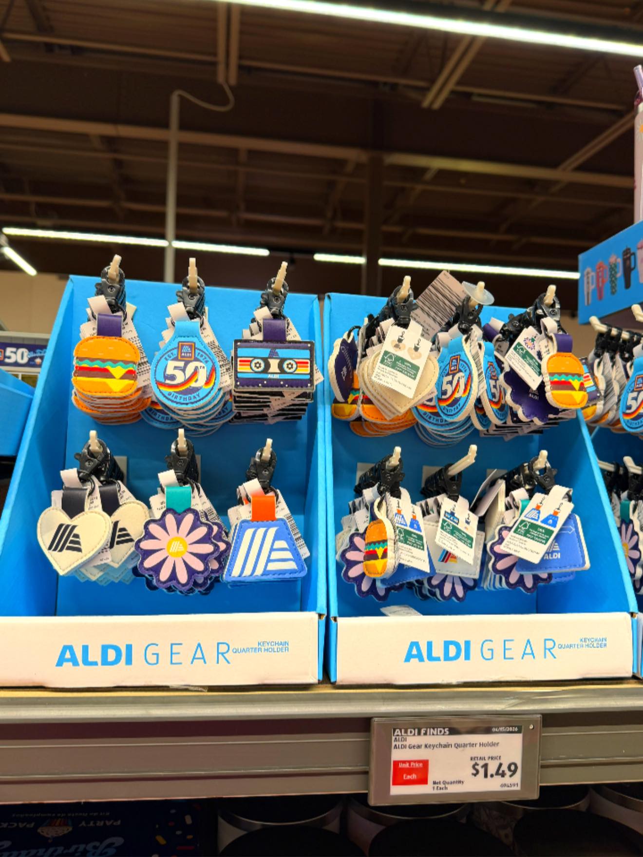 Aldis has some of the cutest new merch 😍🧡💙🛒 #aldisfinds ALDI USA