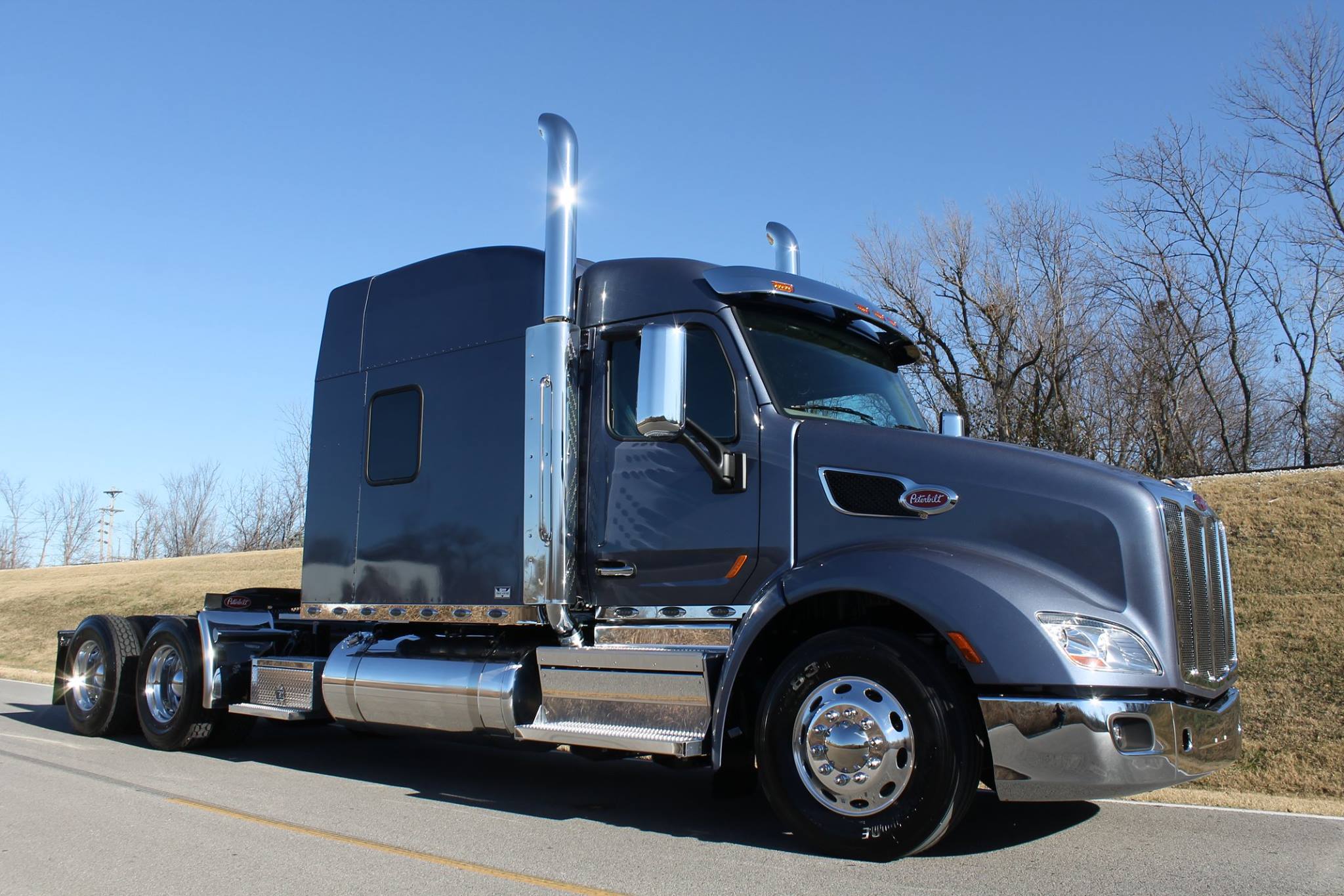 Big Rig Matt - For Sale:Atlantic Blue 2018 Peterbilt 579...