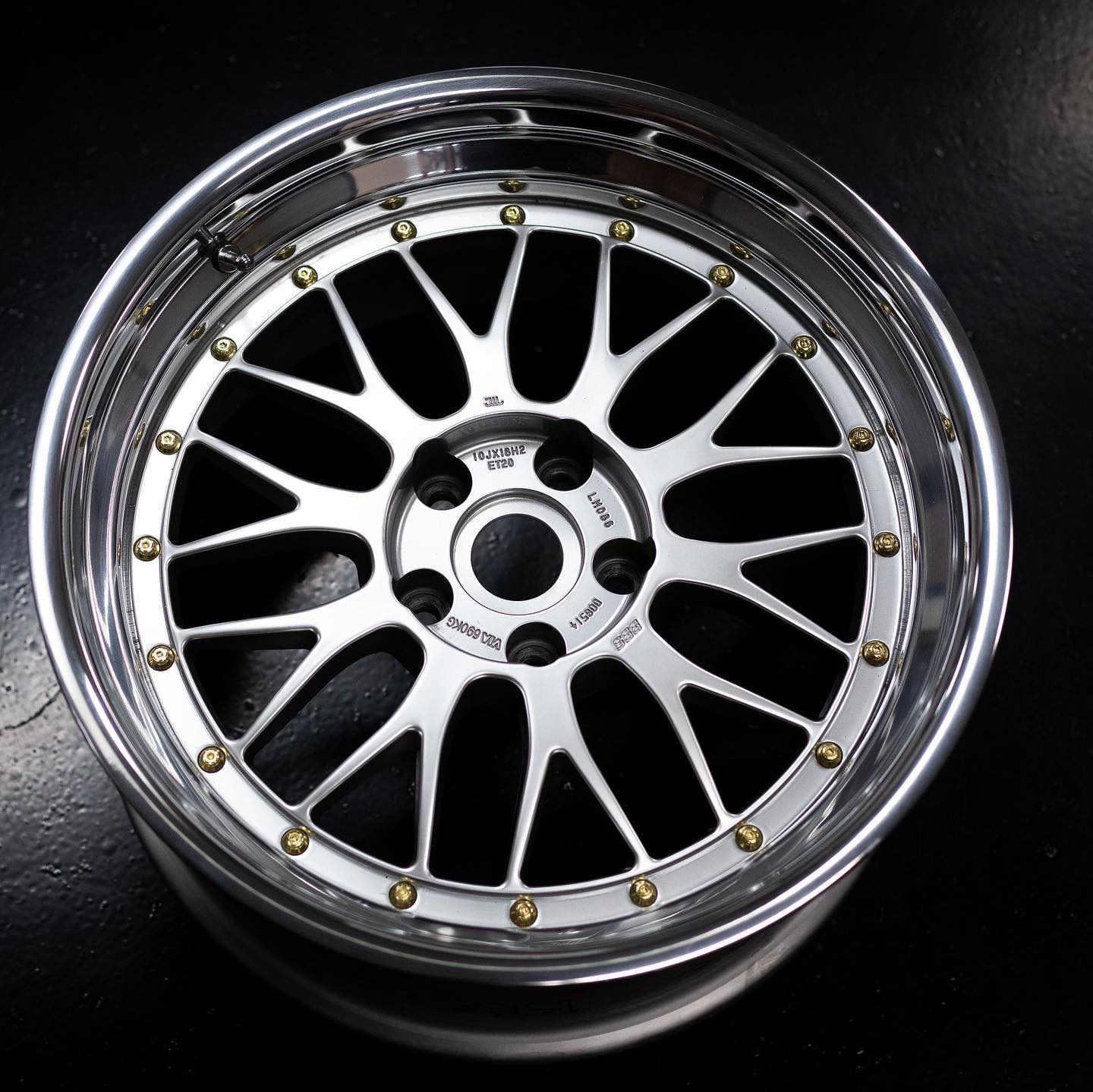 BBS LM converted to 3 piece for @vin_tra S14. Want to know how 