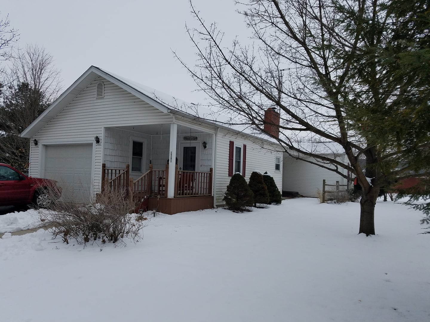Nora Lambright, Real Estate Agent, American Heritage Inc. Fostoria OH