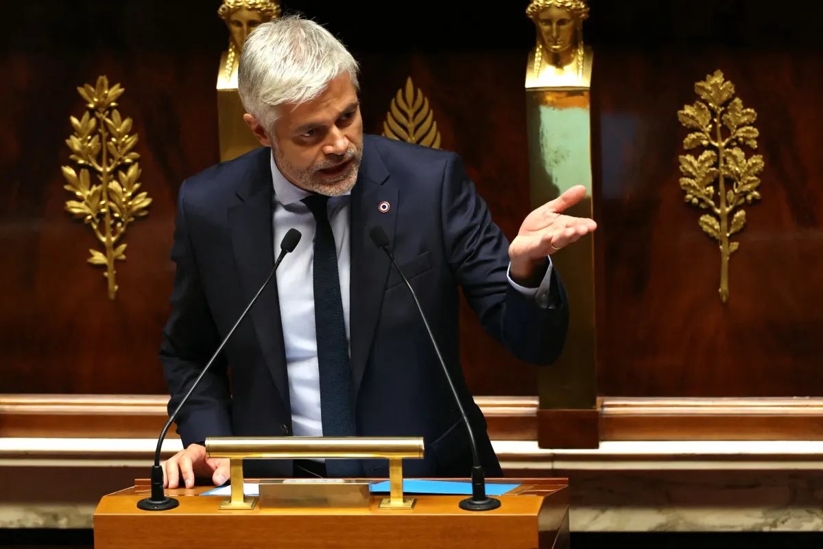 La politique devrait consister à... - Capitaine Hervé Moreau | Facebook
