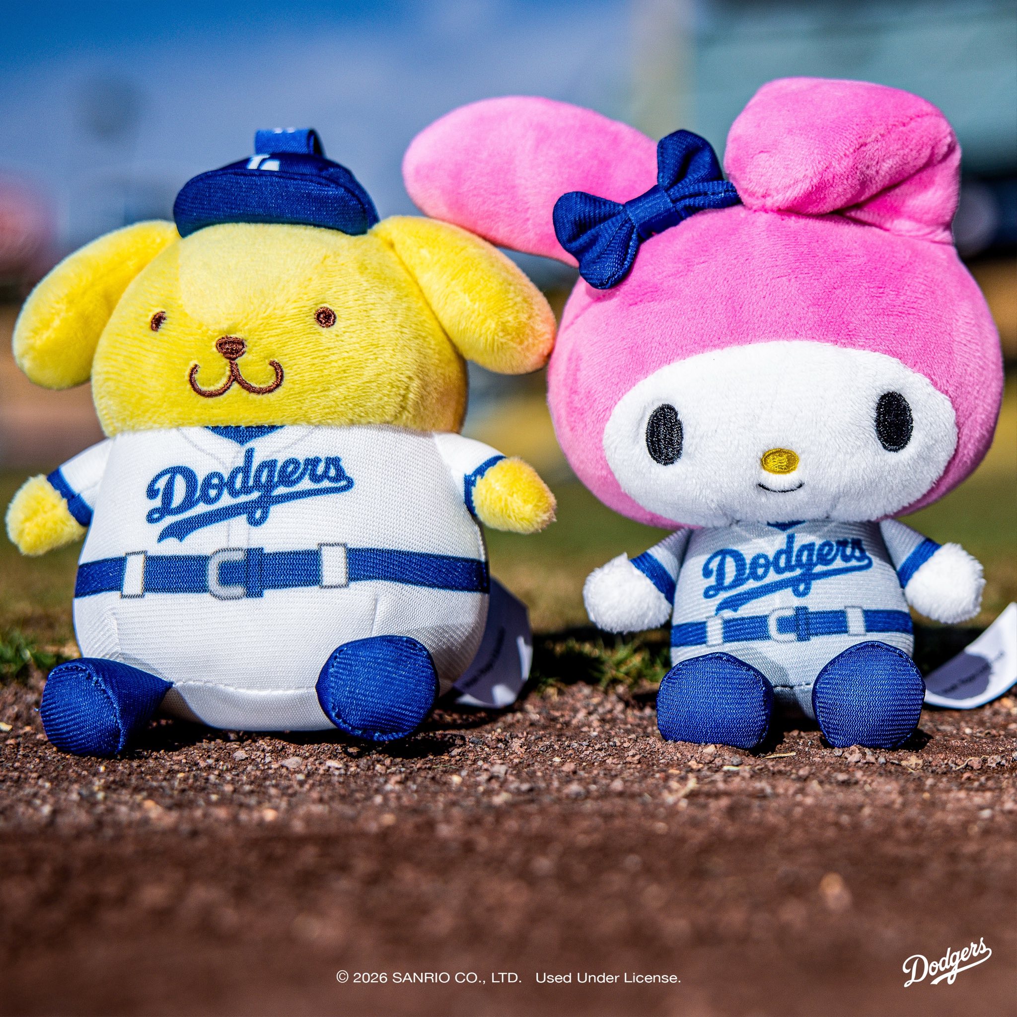 Hello Kitty & Friends Dodgers ぬいぐるみ LA, you ready for Hello Kitty and Friends Night? Join us at the