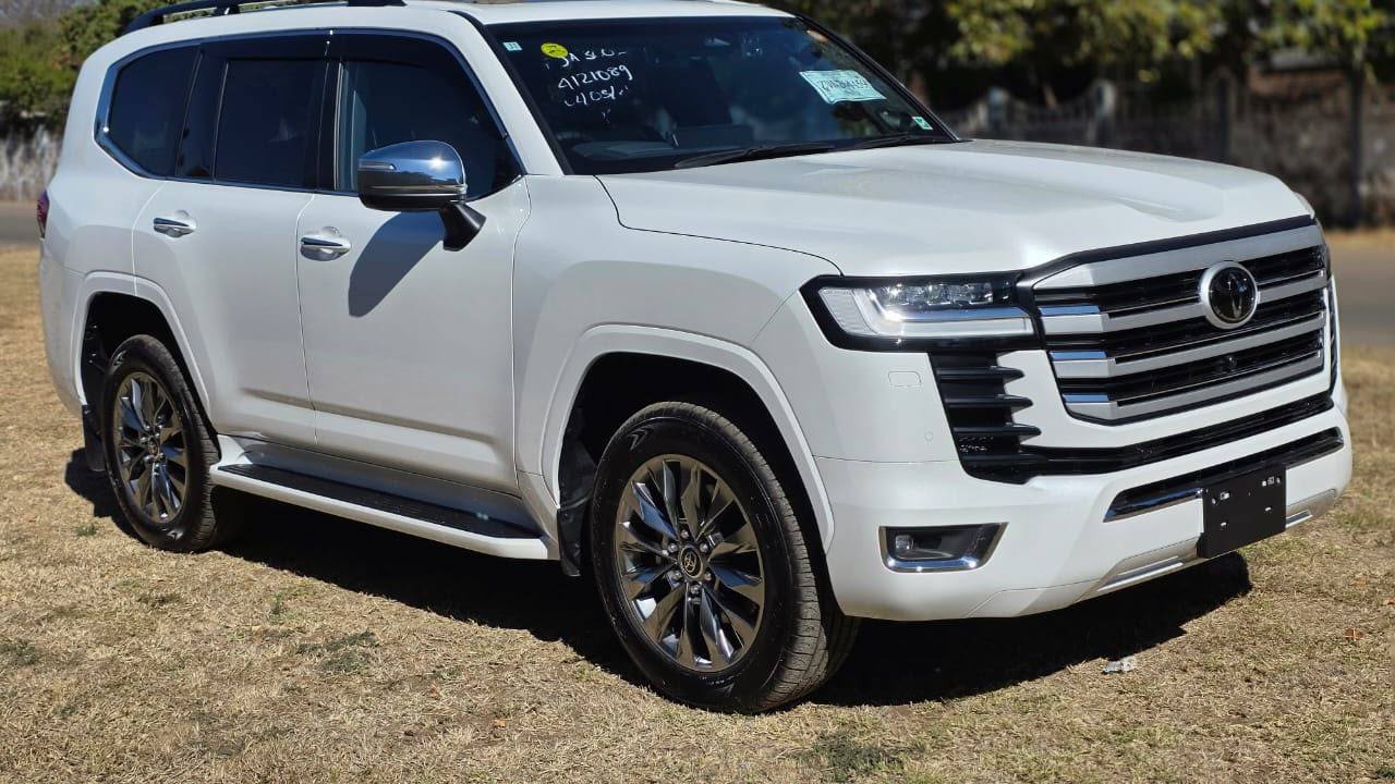 Toyota Landcruiser 300 Series ZX brand new diesel