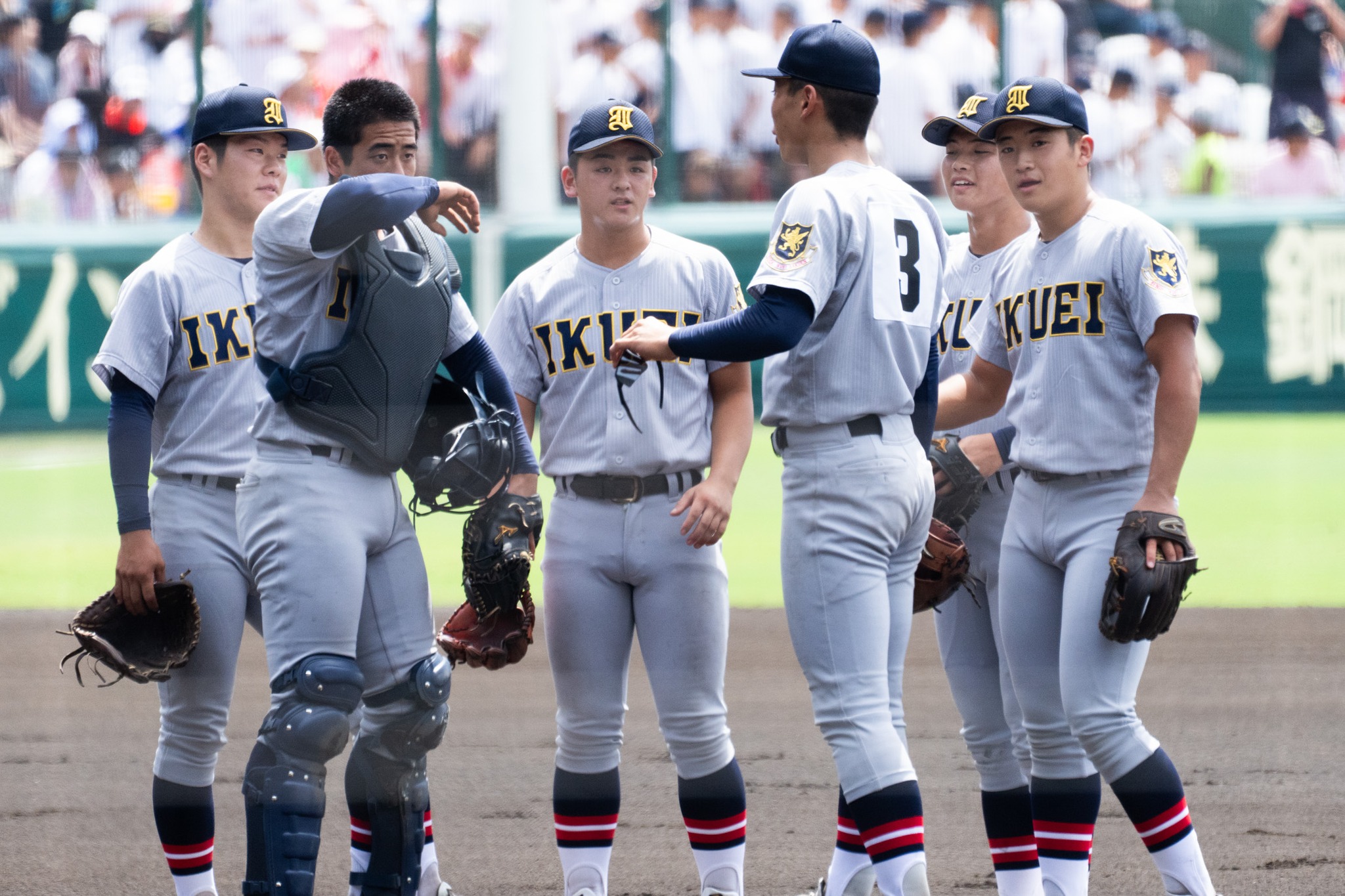 あー仙台育英学園 野球部 応援Tシャツ 仙台育英公式グッズ新登場✨／ 本日より、 ・オリジナルTシャツ(白・黒