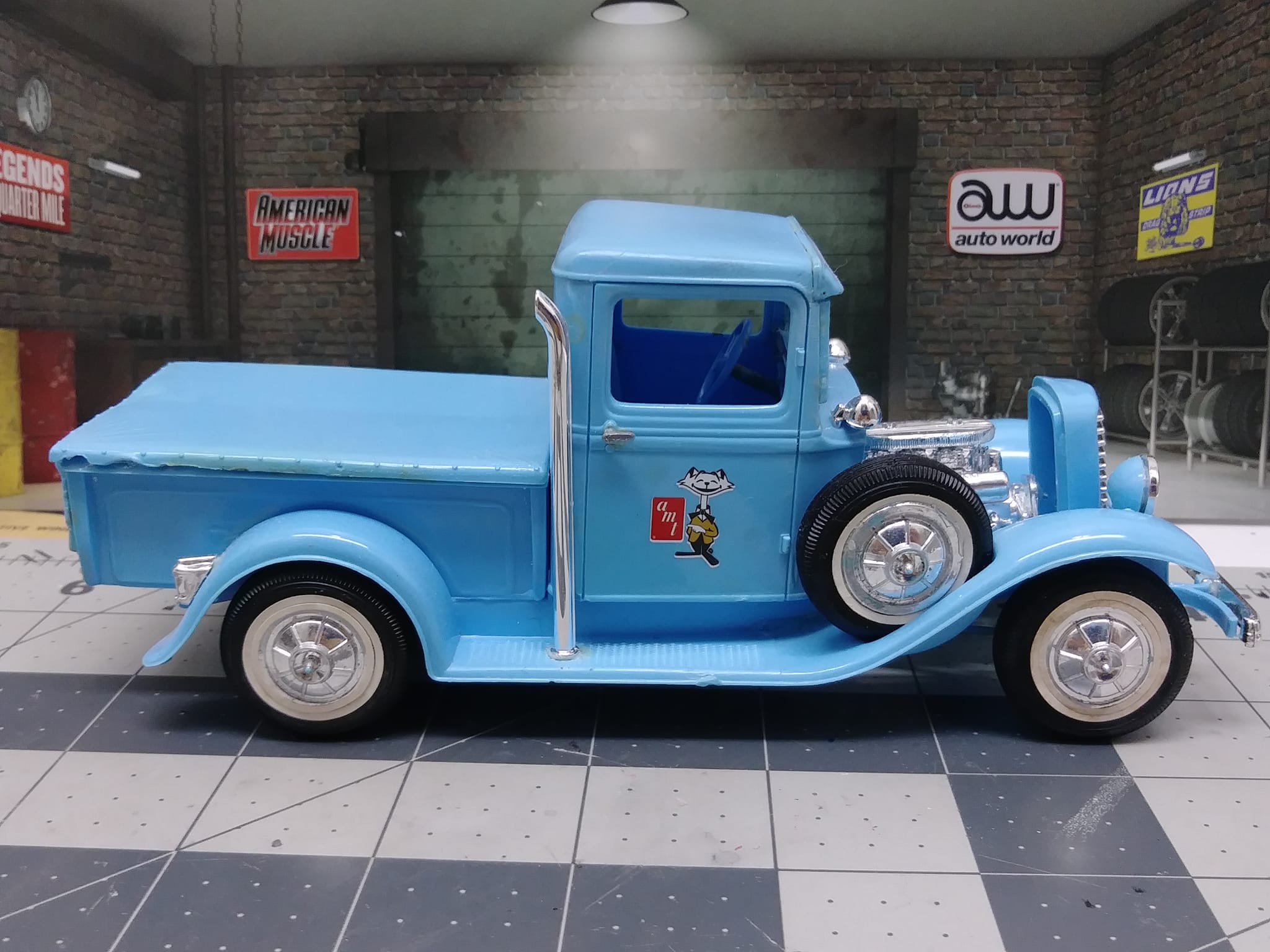 Restoring 1934 Ford pickup models in various colors