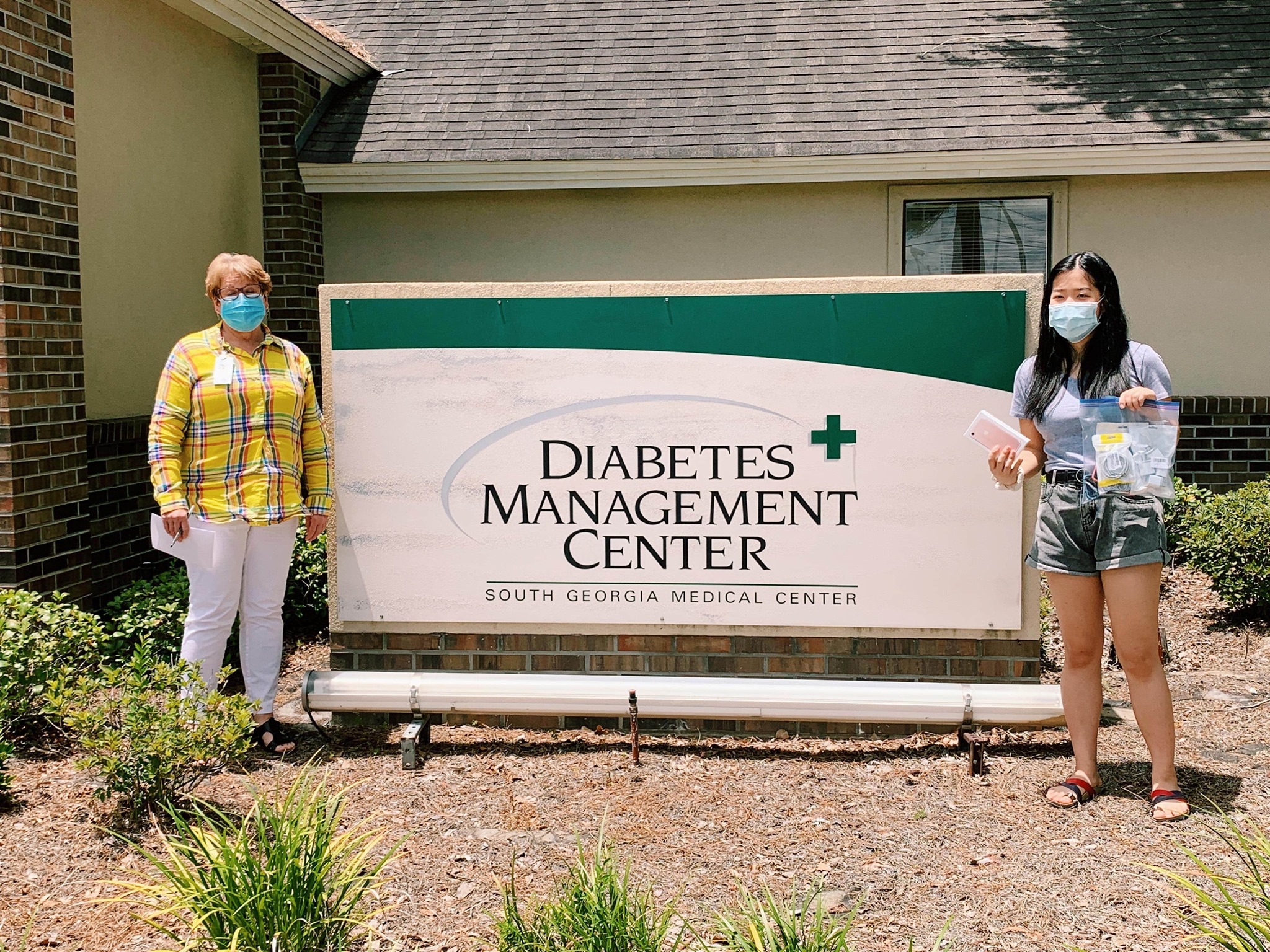 Telehealth Access For Seniors Our Georgia Volunteer Joyce Liu Dropped Off 5 Devices To The Diabetes Management Center At The South Georgia Medical Center In Valdosta Georgia All Of The Devices