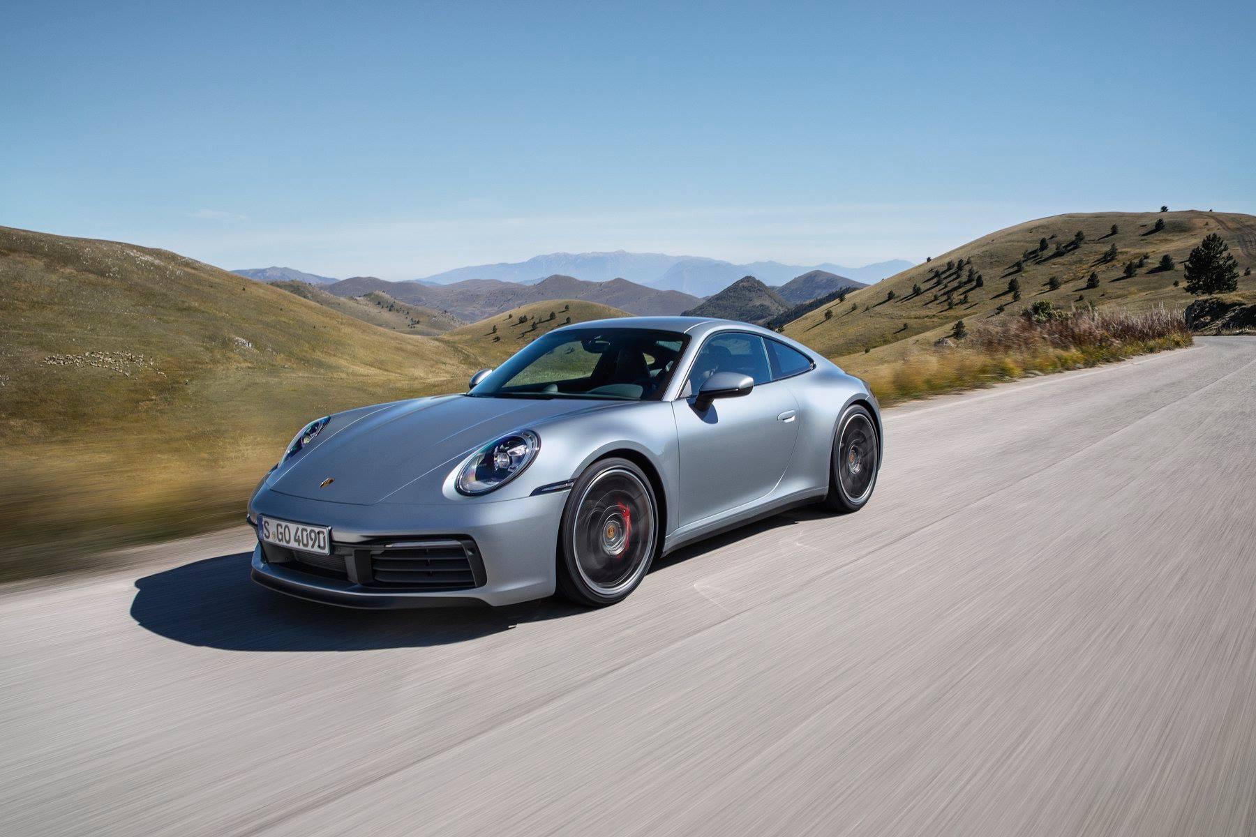 Timeless machine! Porsche presents the new Porsche 911: more 