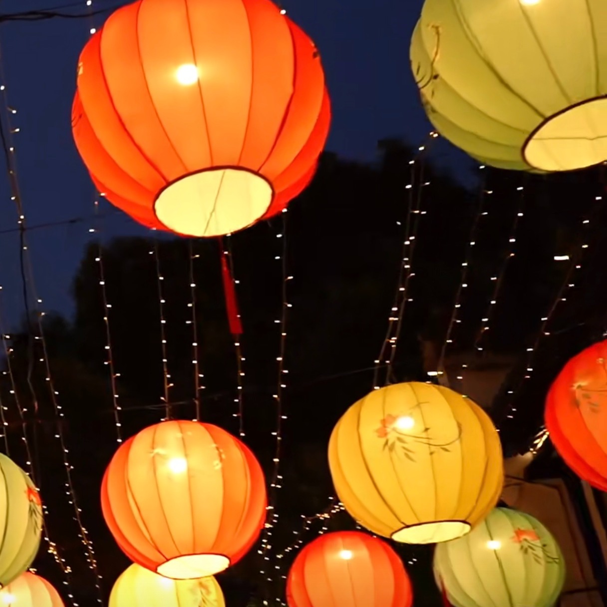 Mid-Autumn nights are glowing a little brighter in Nanjing! The
