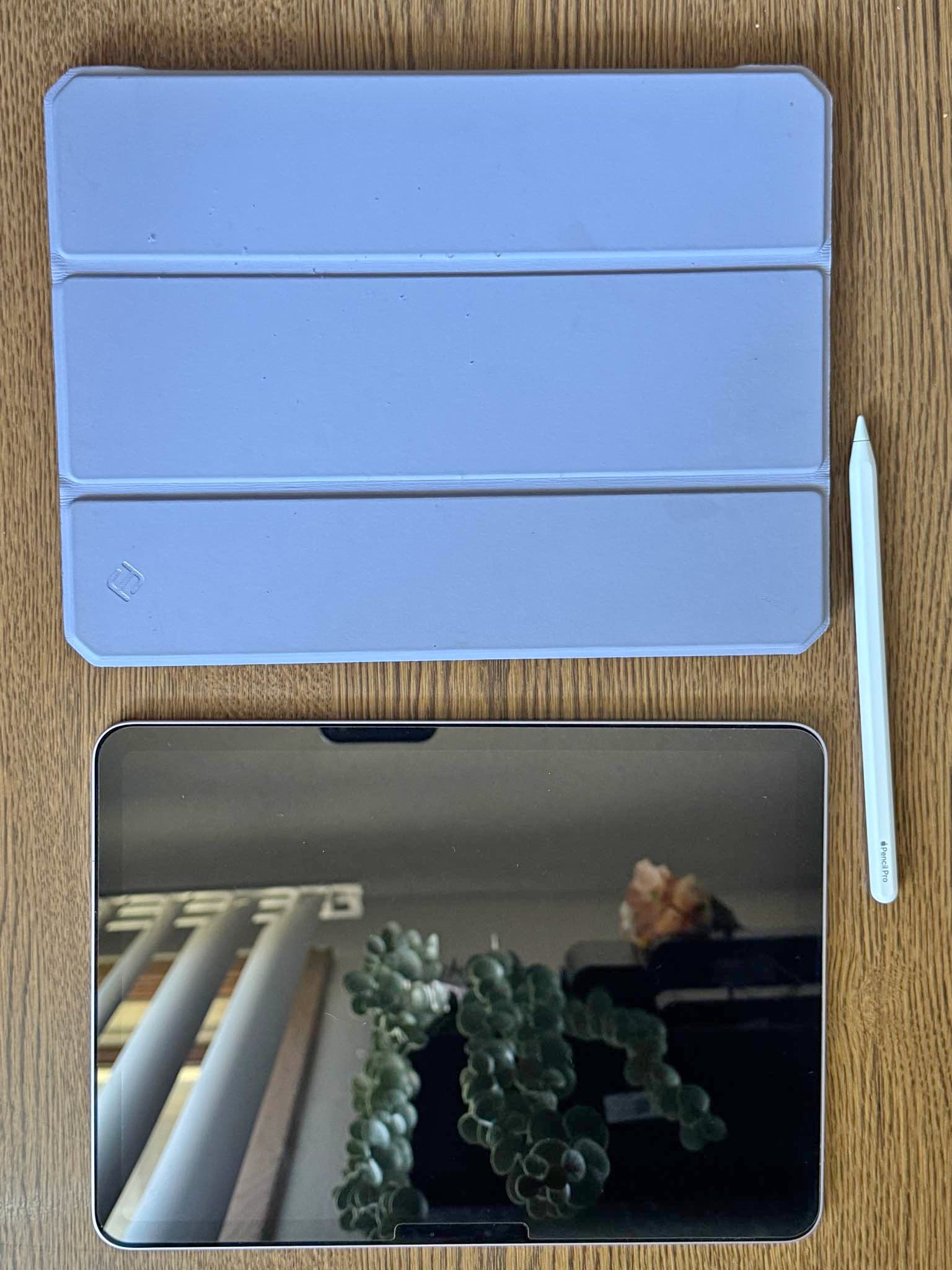 iPad Air 11-inch (M3 Chip) - 128GB + Apple Pencil Pro - Cases 