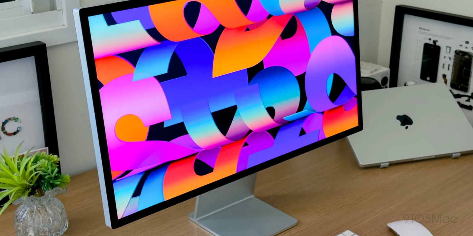 Deal! Amazon just knocked $214 off the 2026 Apple Studio Display
