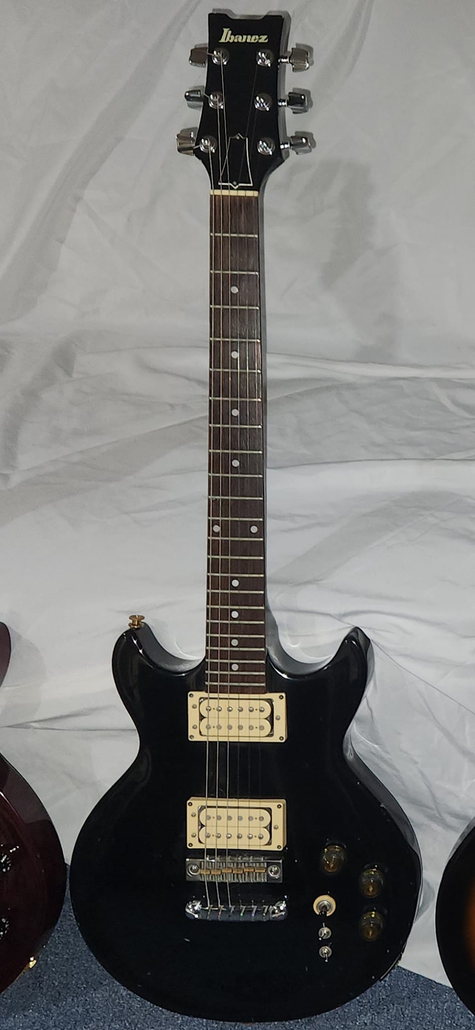 Ibanez AR305AV 1983 electric guitar still sounds great