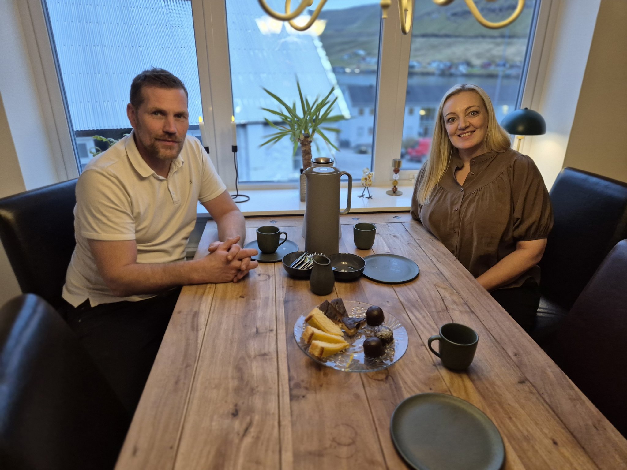 Við - Hjúnini Annika Rasmussen Hammer og Jan Áki Hammer eiga nú ...