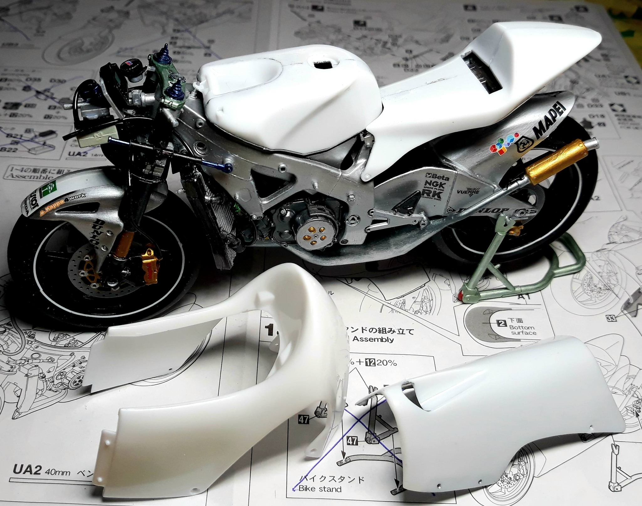 Maquette Hasegawa 1/12 – Honda RS250RW Scot Racing Team – WGP250 2008 – 145 Pièces – 163 Mm