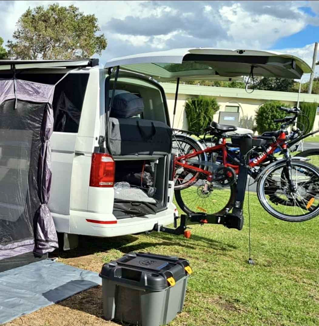 Yakima Swing Away 4 Bike Rack – VW Multivan / SUV with swing tailgate ...