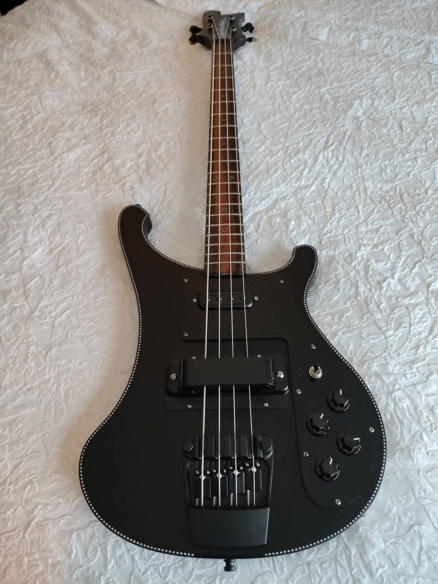 2026 Rickenbacker Limited Edition 4003 Bass (Silverburst) From