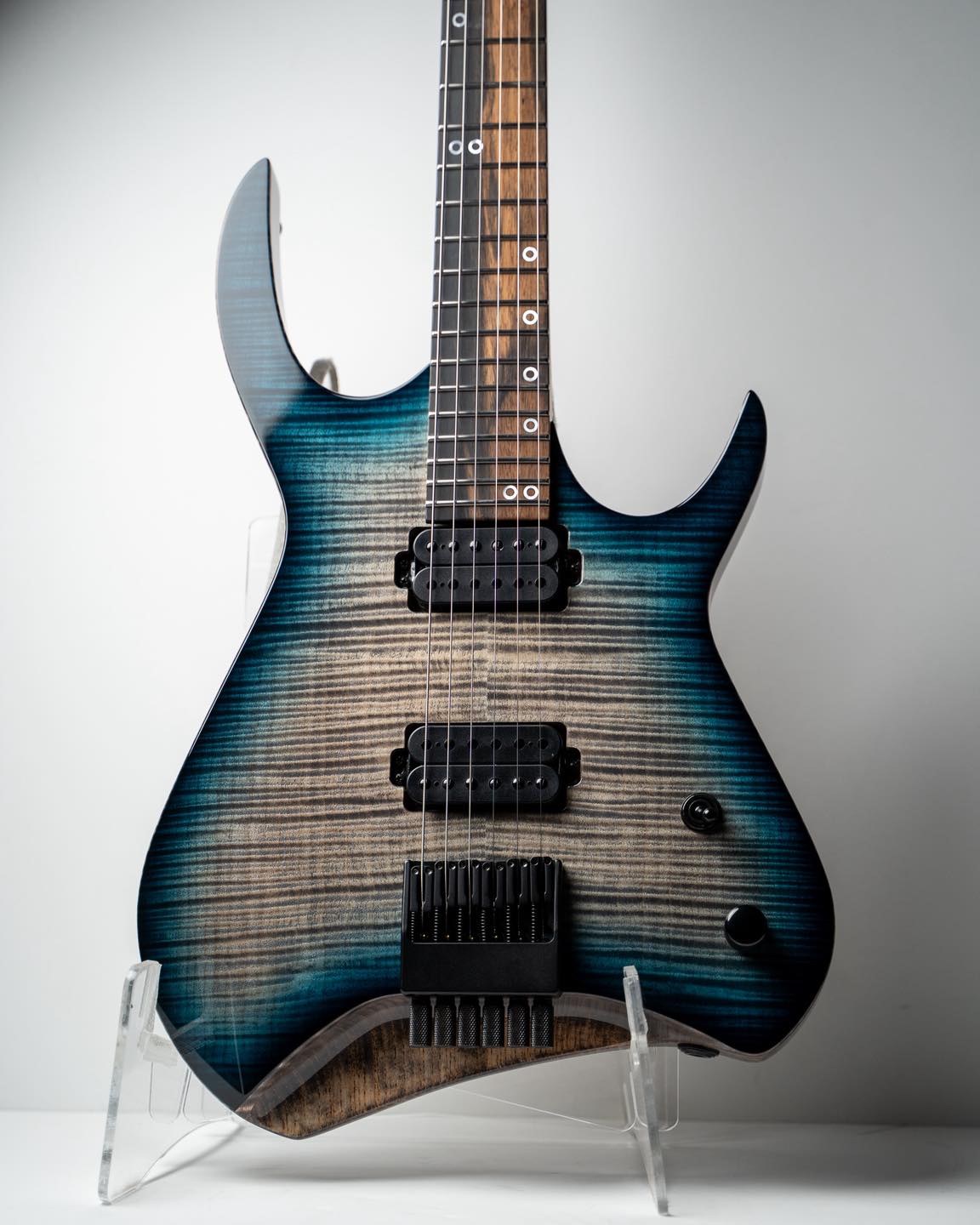 Kiesel - DC600 (Lefty) in vintage yellow cali-burst over flamed