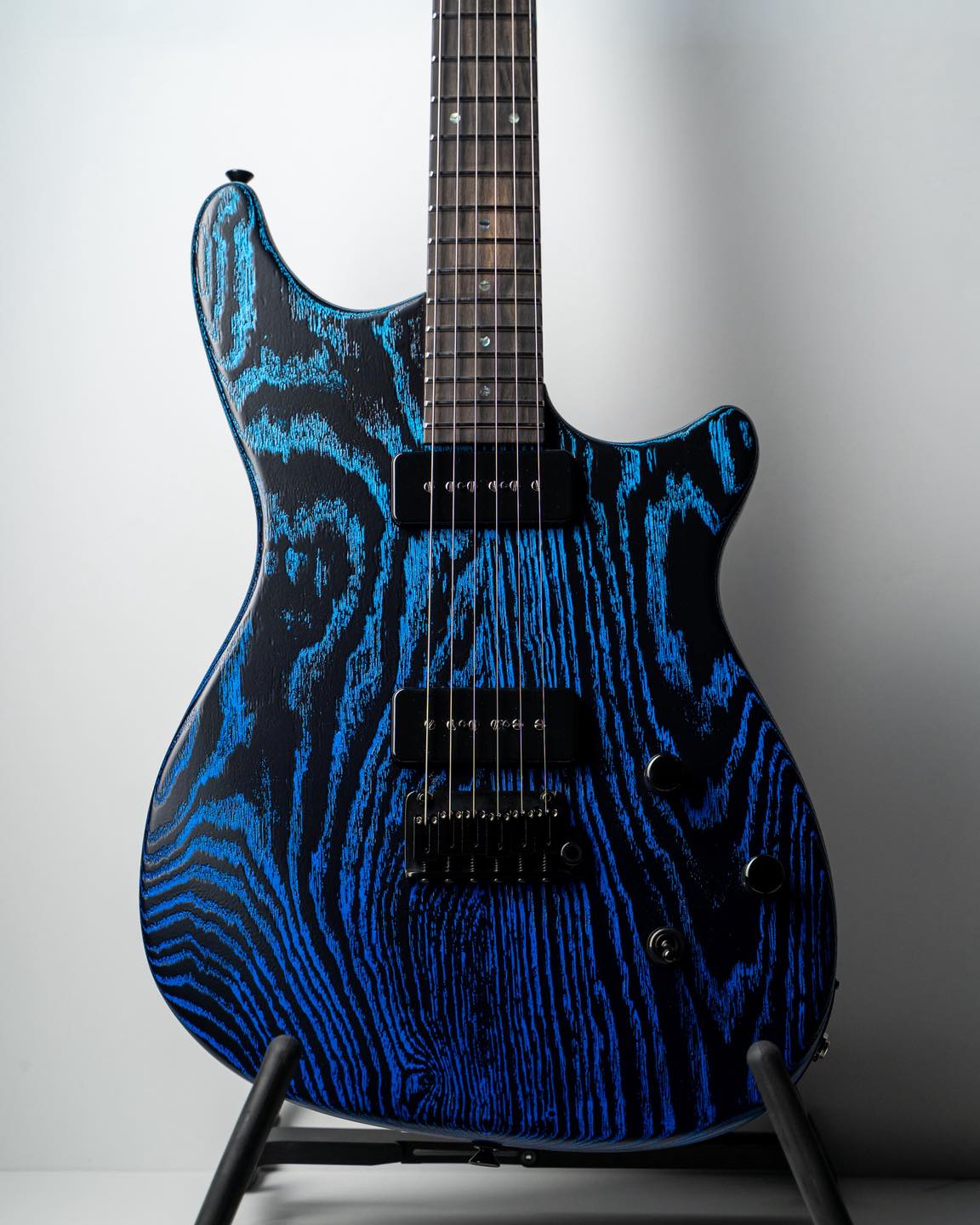 Kiesel - DC600 (Lefty) in vintage yellow cali-burst over flamed