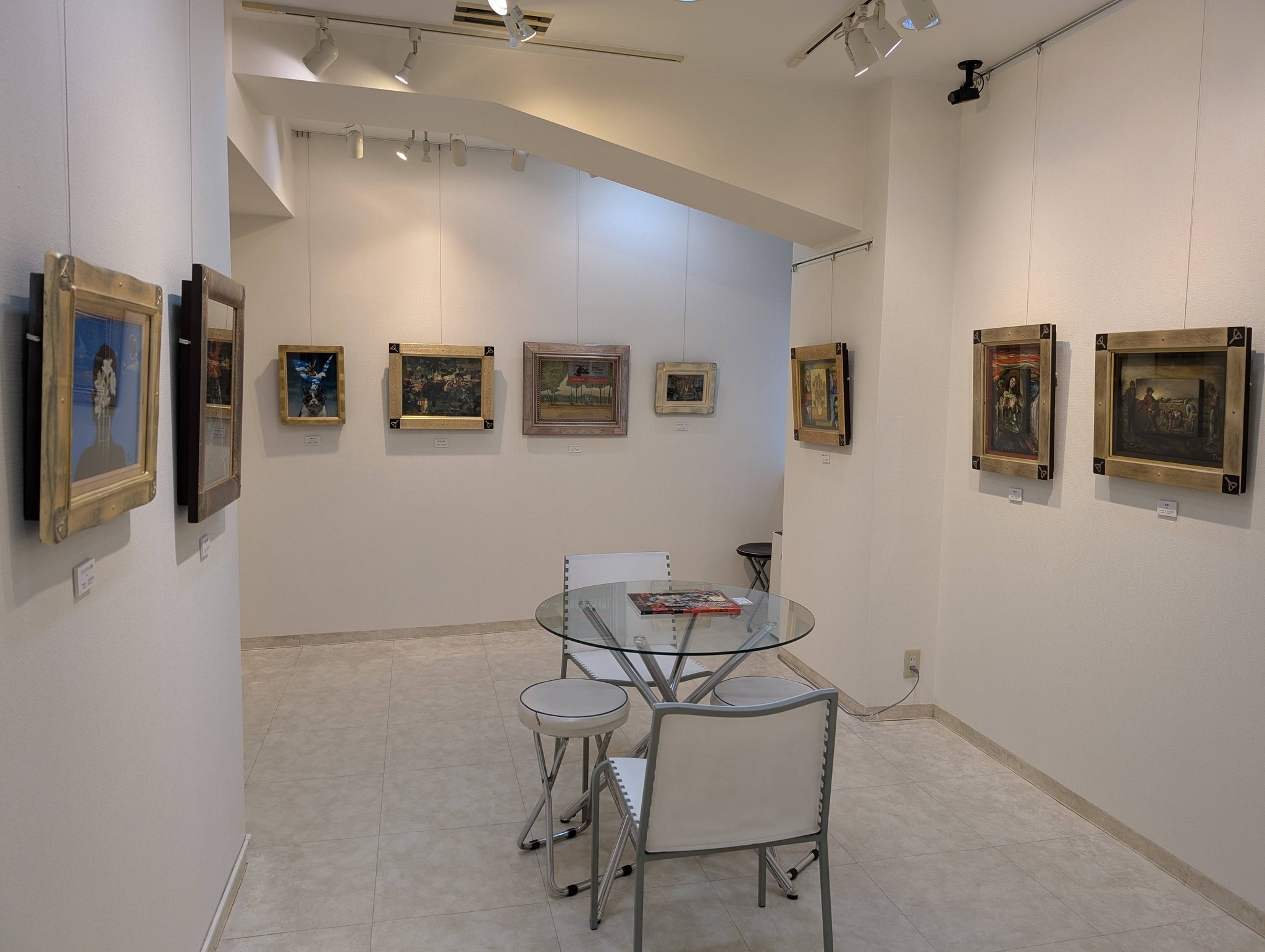 辻井久子展 』 この時期にピッタリな清涼感のある作品たちです。 200号