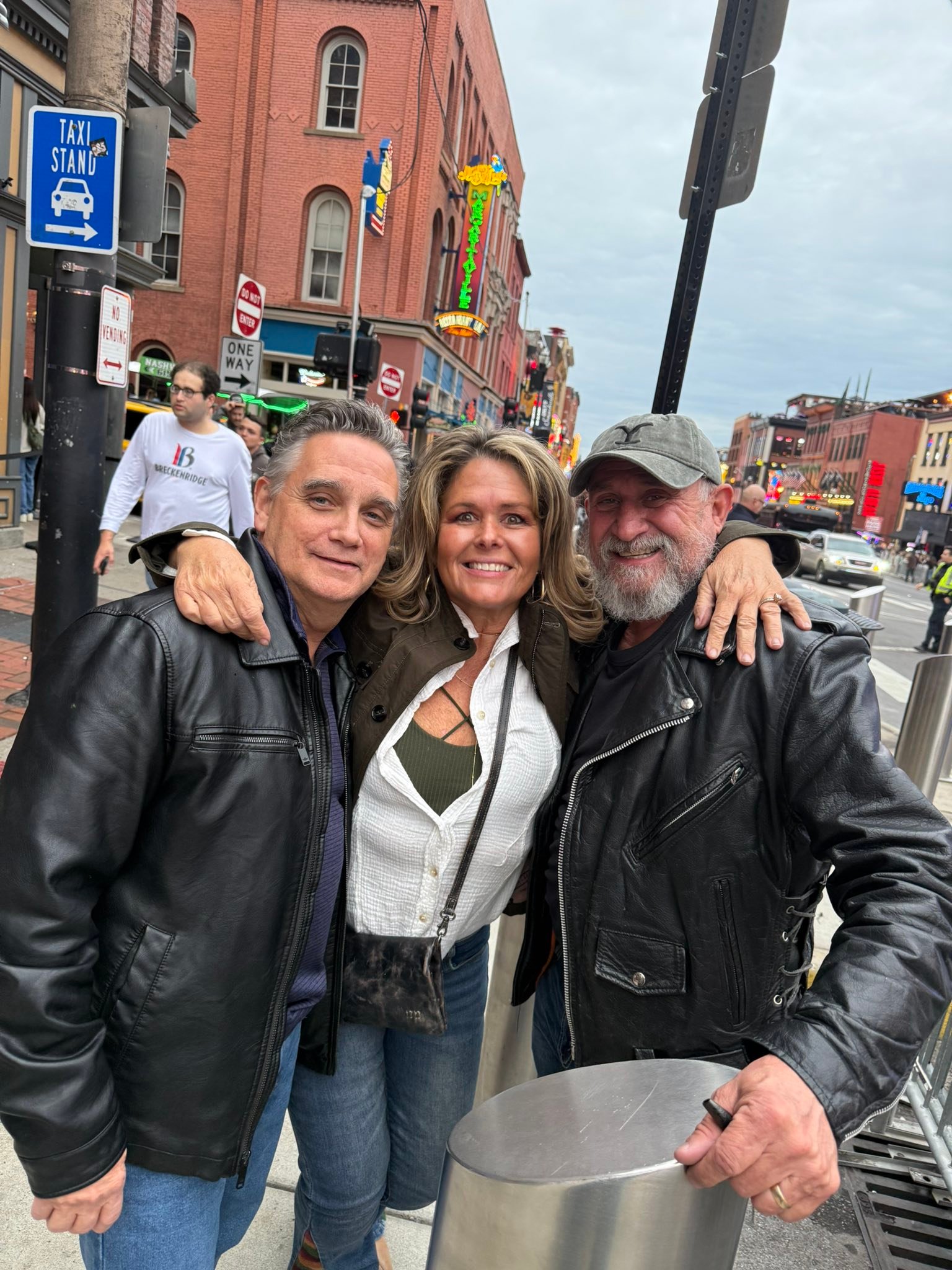 Eleyet - Trouble trouble trouble. Angie hanging with her favorite ...