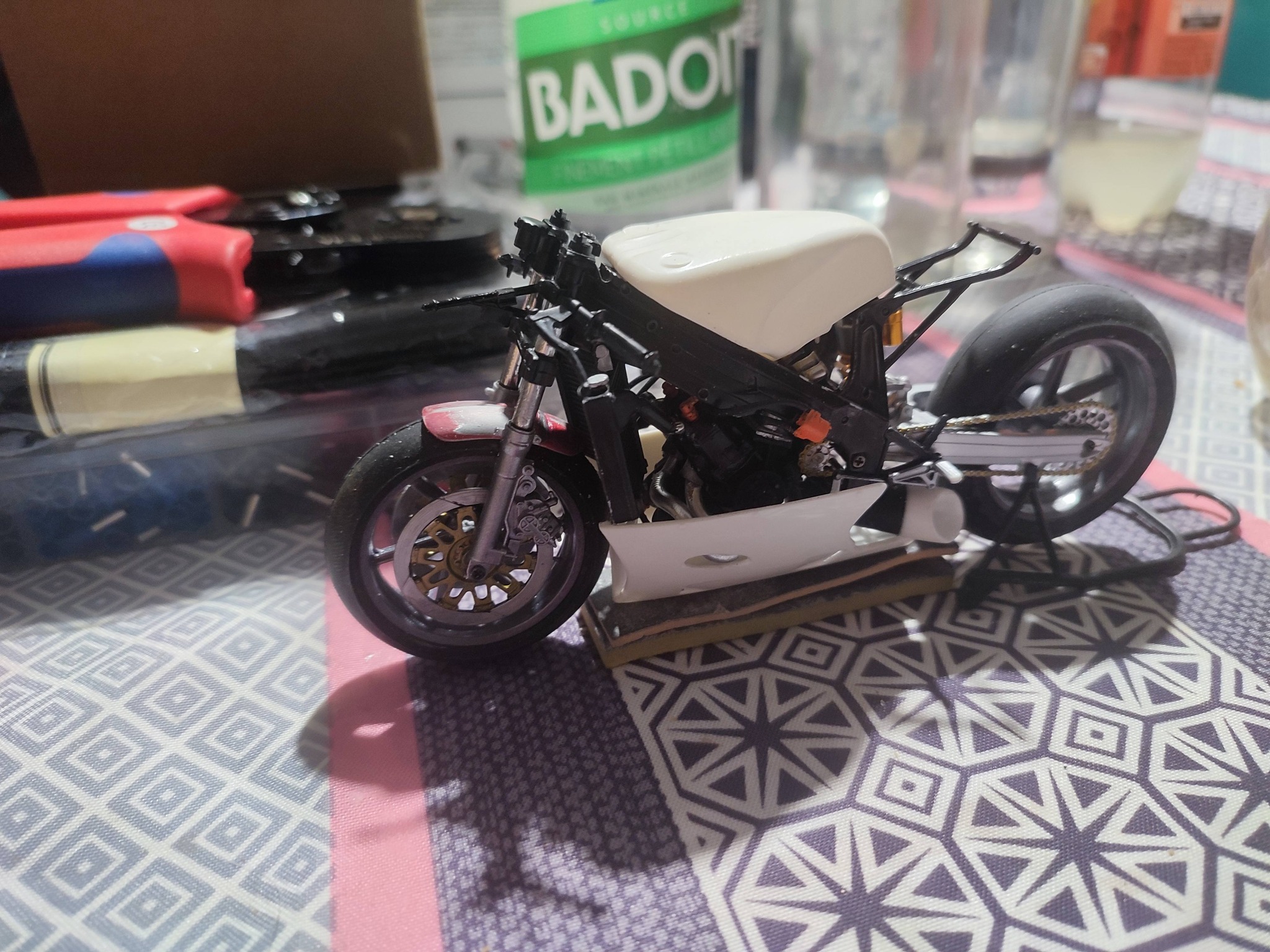 1/7 scale Kyosho Honda NSR 500 information