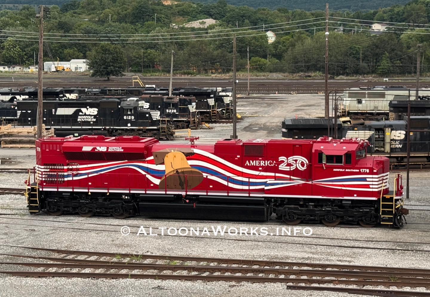 【中古】 STARDUST TRAIN/ うだ ↑ 2 AltoonaWorks - Back in 2006 the Juniata Shops painted a batch of