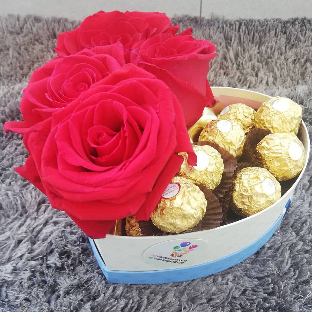 Infinity party - Nuestro nuevo Box de rosas y ferrero...