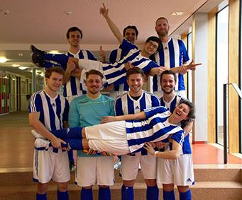 BYK - PREIS FÜR ELEGANTESTES TEAM beim 7. FIRMEN-HALLEN-FUSSBALL-CUP ...