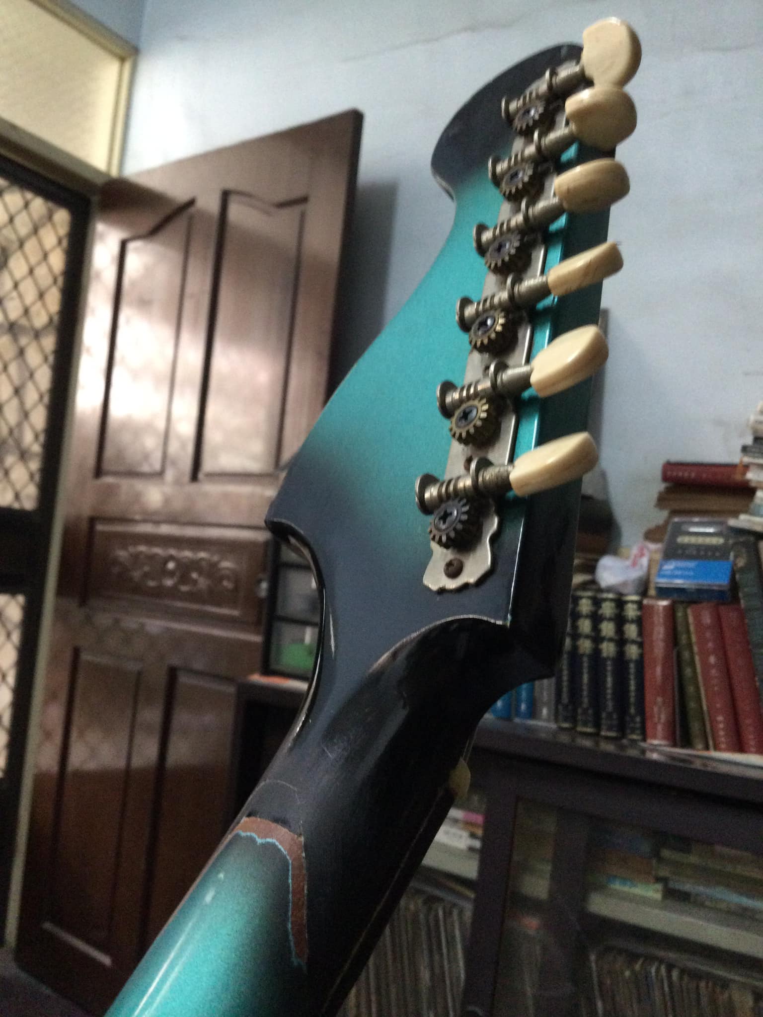 Teisco ET 300 guitar with Melody logo