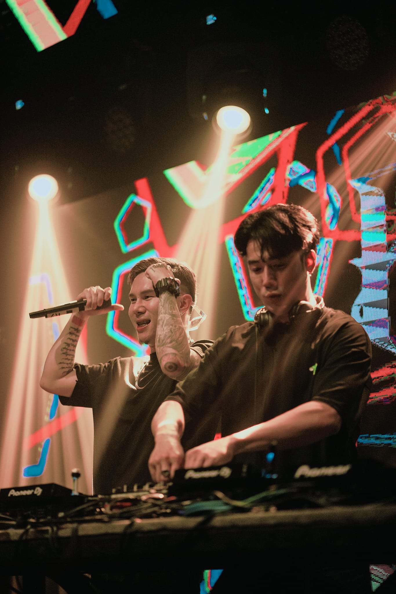 H2H - 🇹🇭 H2H Hardman x Hipperz คืนนี้เจอกันครับ 🤟 Flip... | Facebook