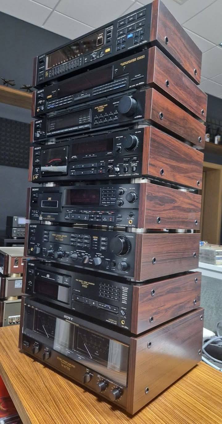 SANYO Presence 7 and 5
