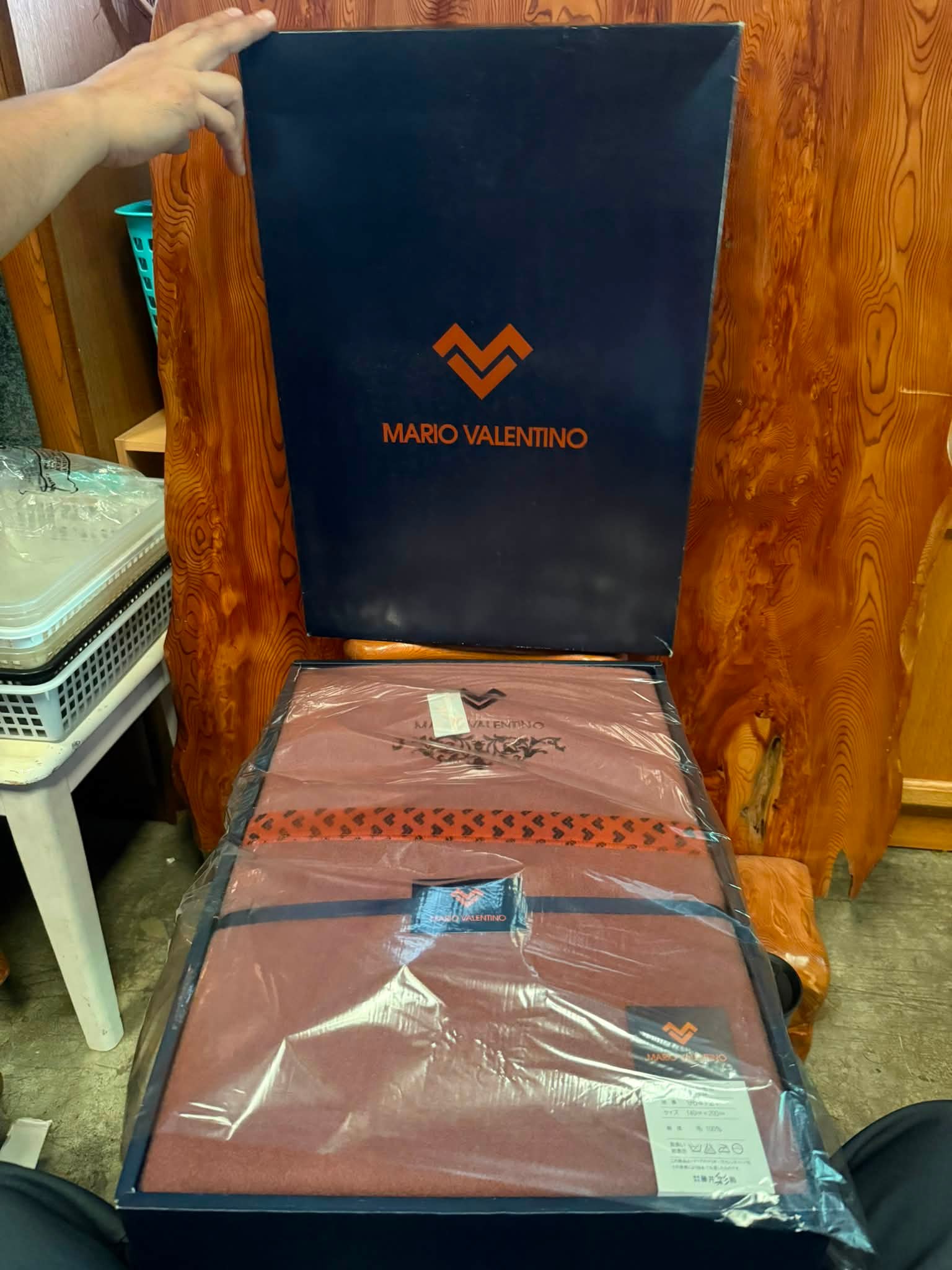 ONLINE EXCLUSIVE SALE‼️450 NALANG‼️ MARIO VALENTINO BLANKET