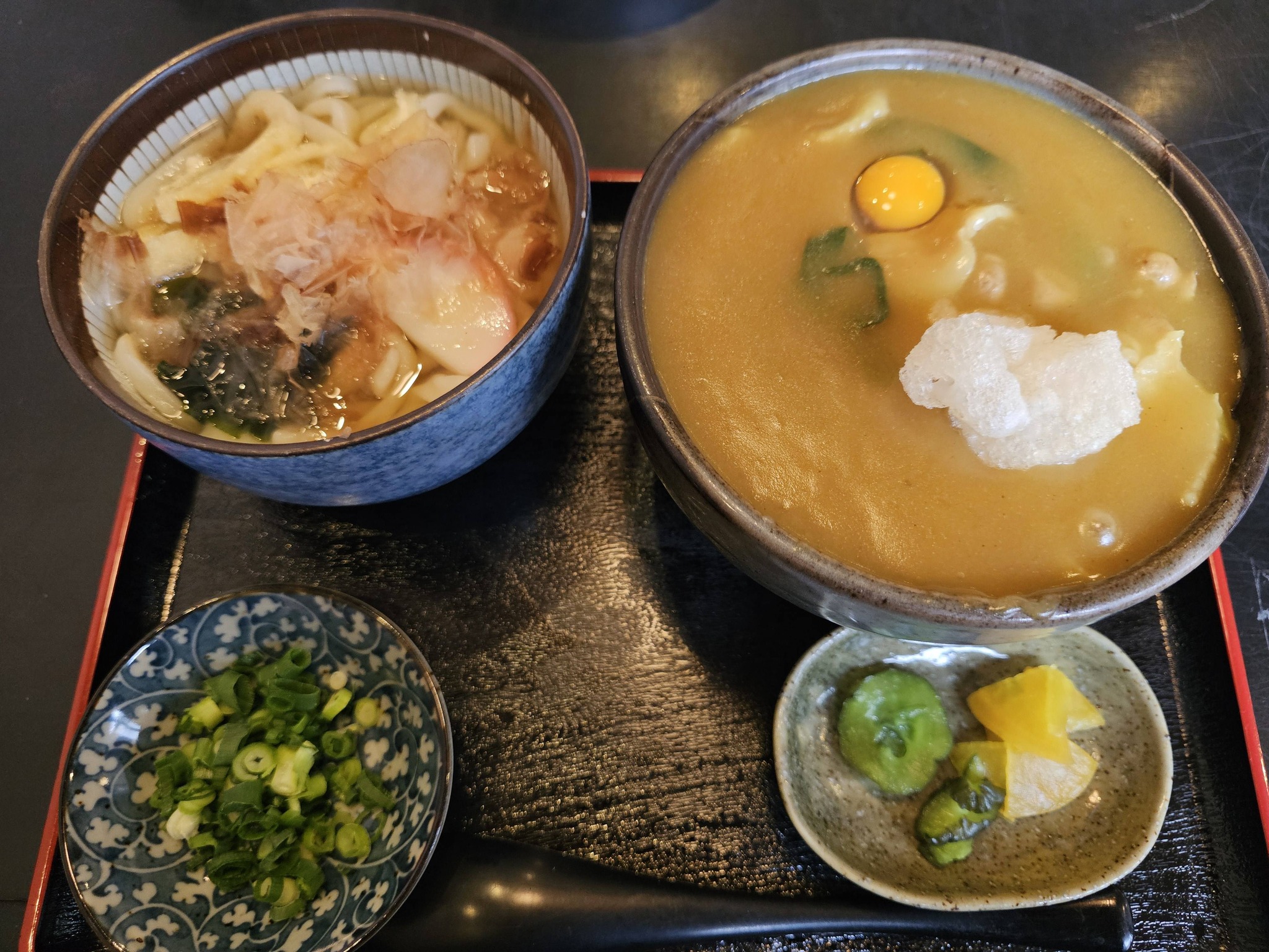 鈴 八 庵