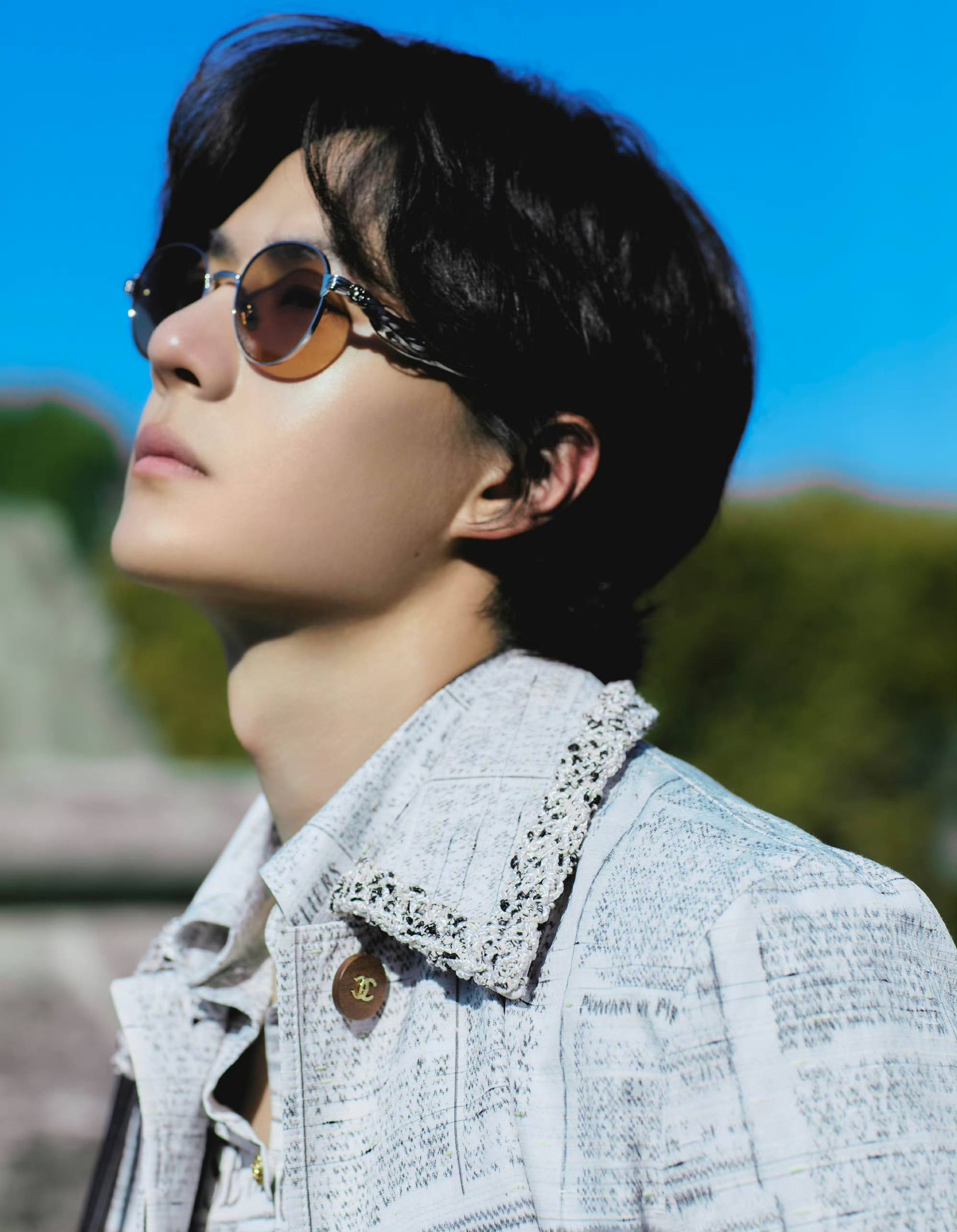 the handsome Prince of CHANEL 😍🤏🫰😎 #WangYibo #WangYibo王一博