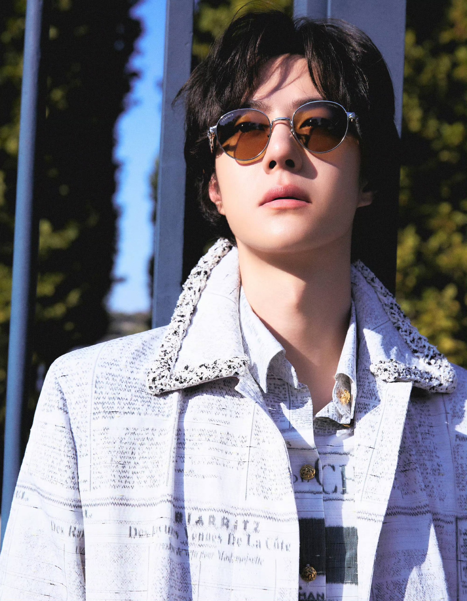 the handsome Prince of CHANEL 😍🤏🫰😎 #WangYibo #WangYibo王一博