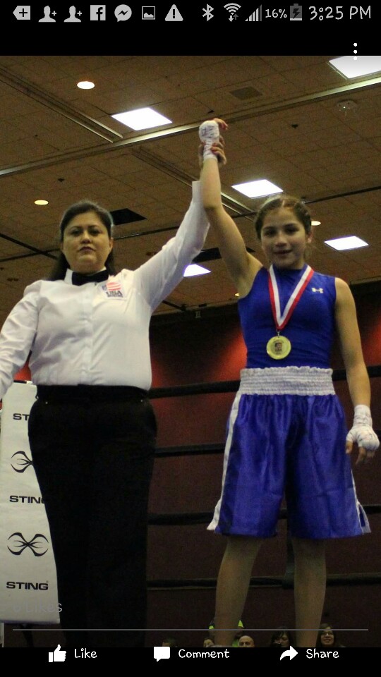Right Hook Roxy