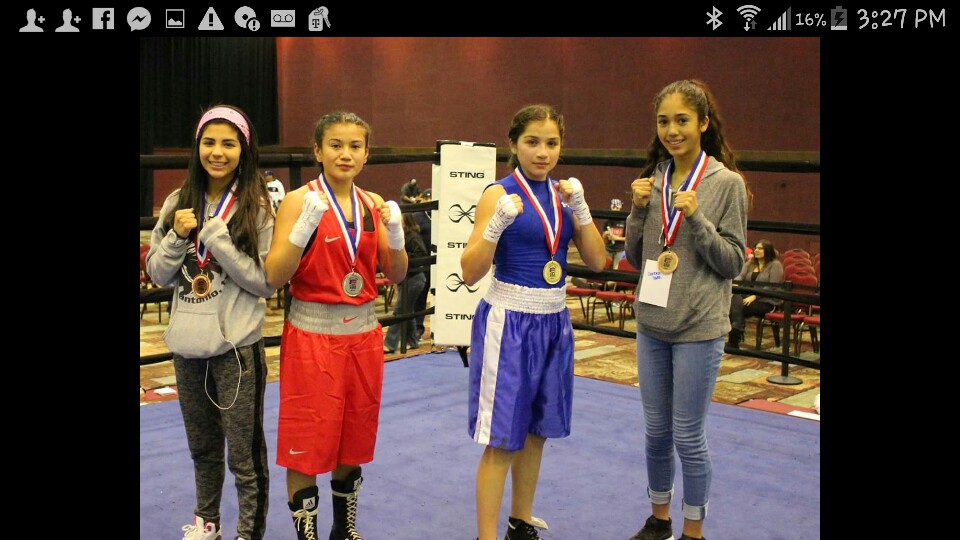 Right Hook Roxy