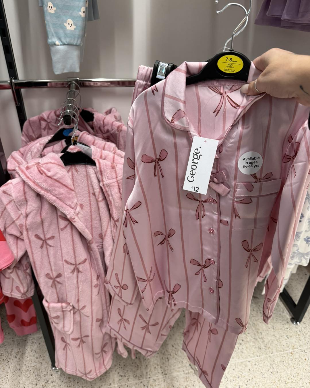 Love these new silk pjs and matching dressing gown for girls at Asda 😍 🎀