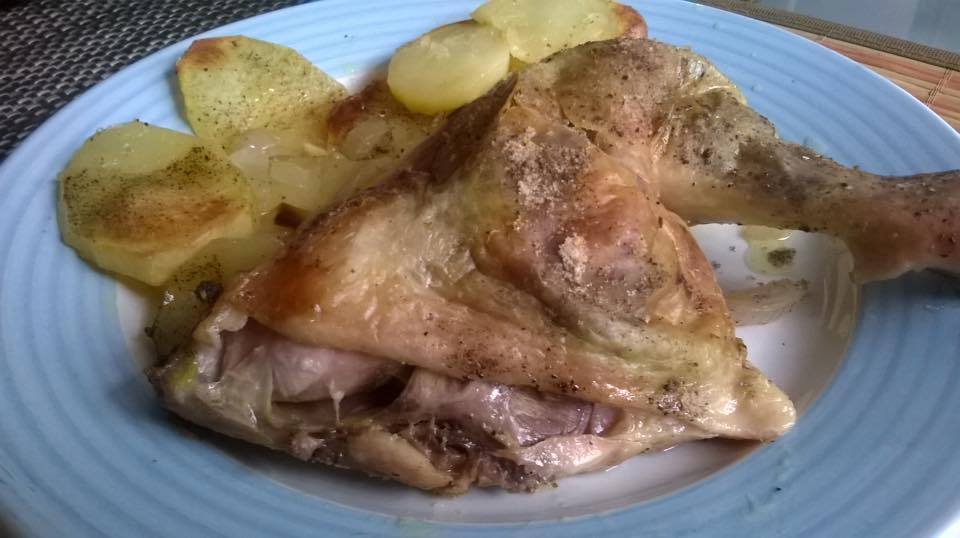 Mill-kċina - Koxox tat-tigieg fil-forn bil-hwawar u patata l-forn ...
