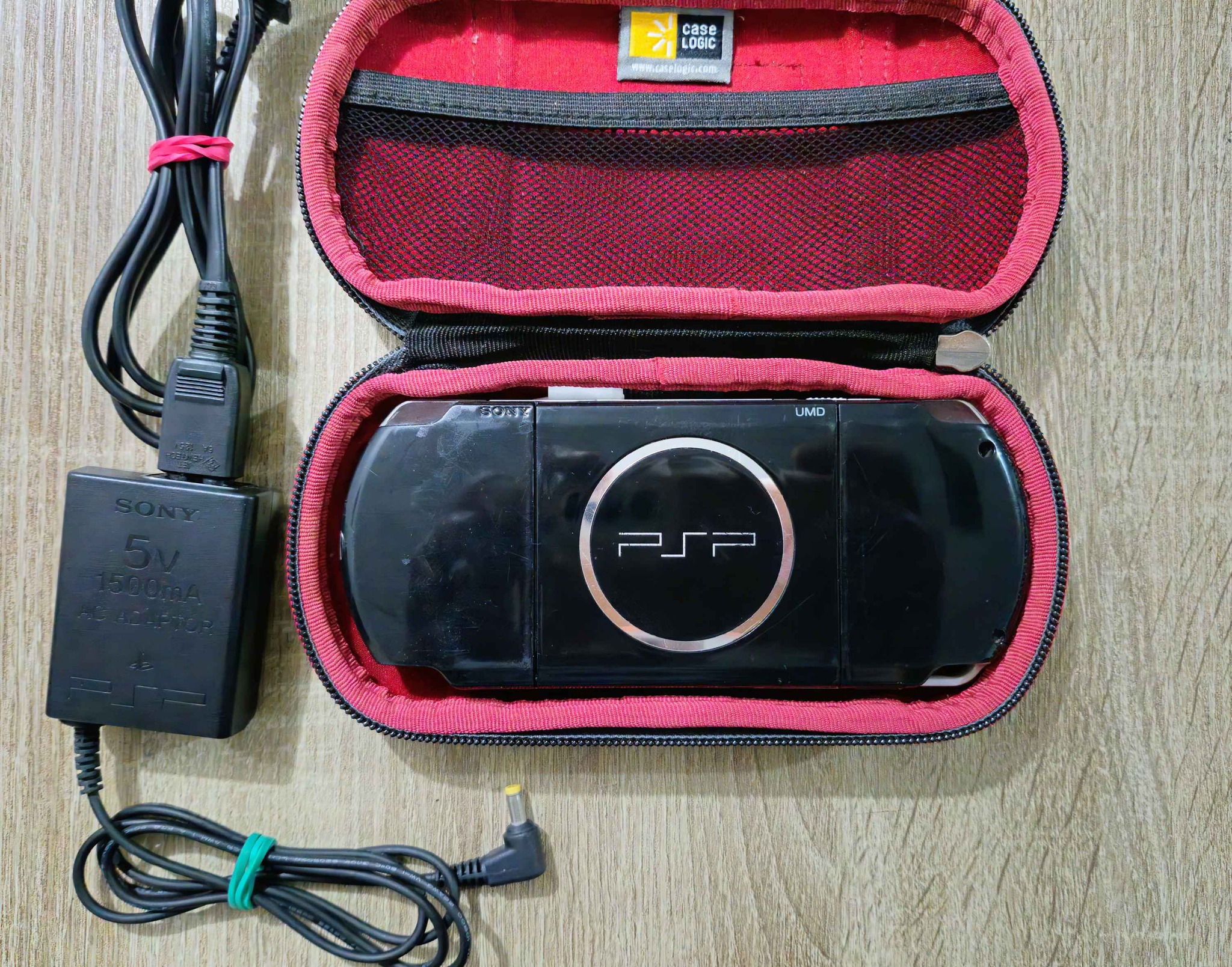 Sony PSP Playstation portable! Con hack y SD de 64gb. Estuche y ...