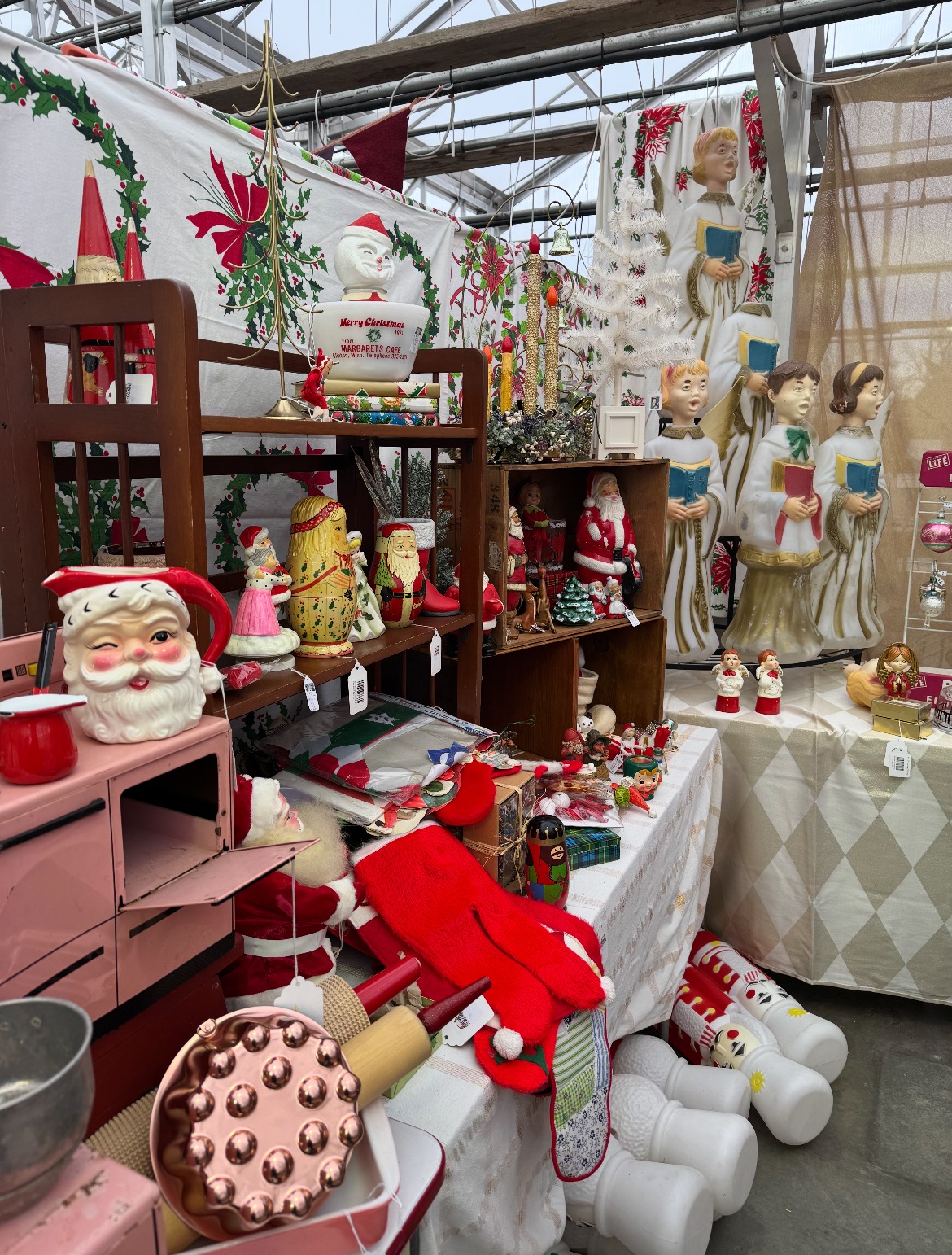 Holly’s store ?media_id=1657878046341607