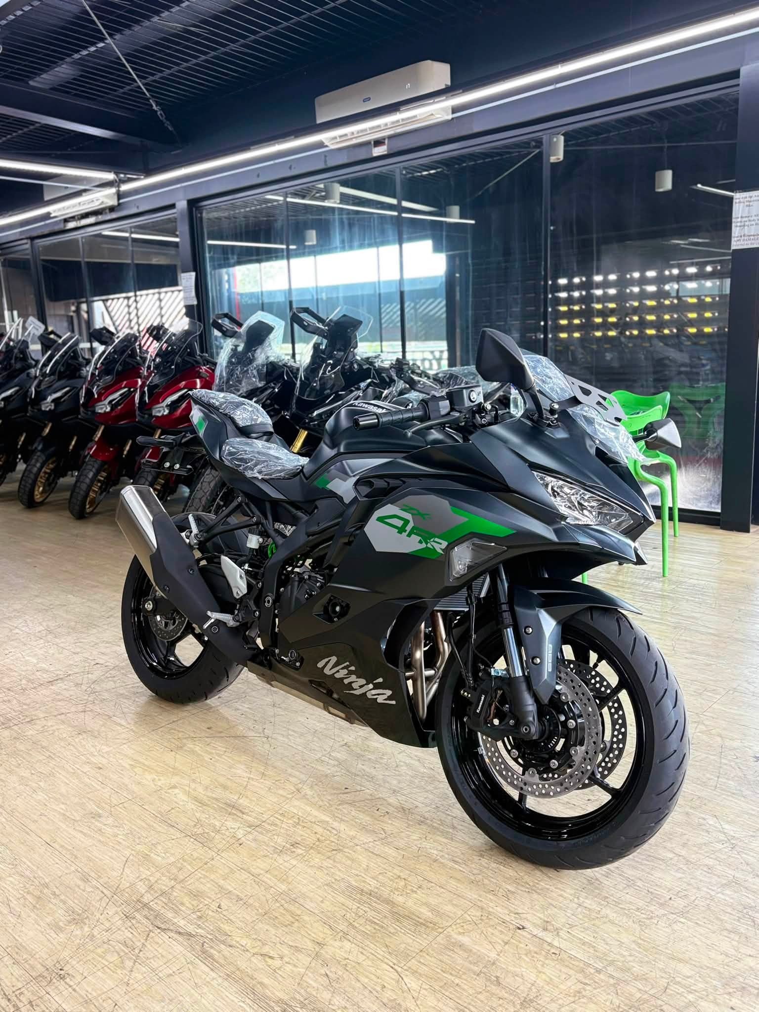 Kawasaki ZX-4RR motorcycle for sale