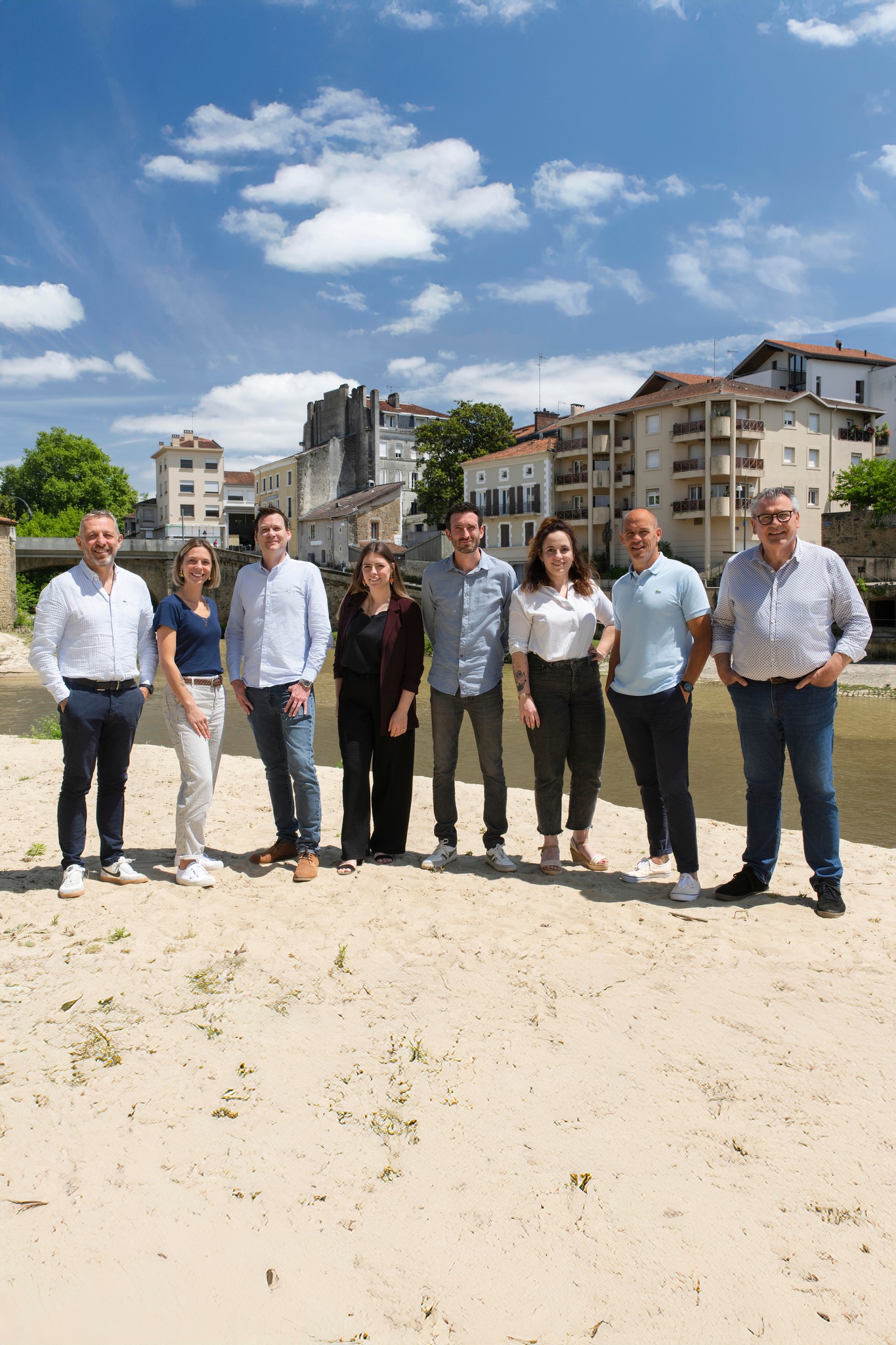 3-300-m-de-terrain-en-ville-oui-a-existe-encore-trouver-une-maison
