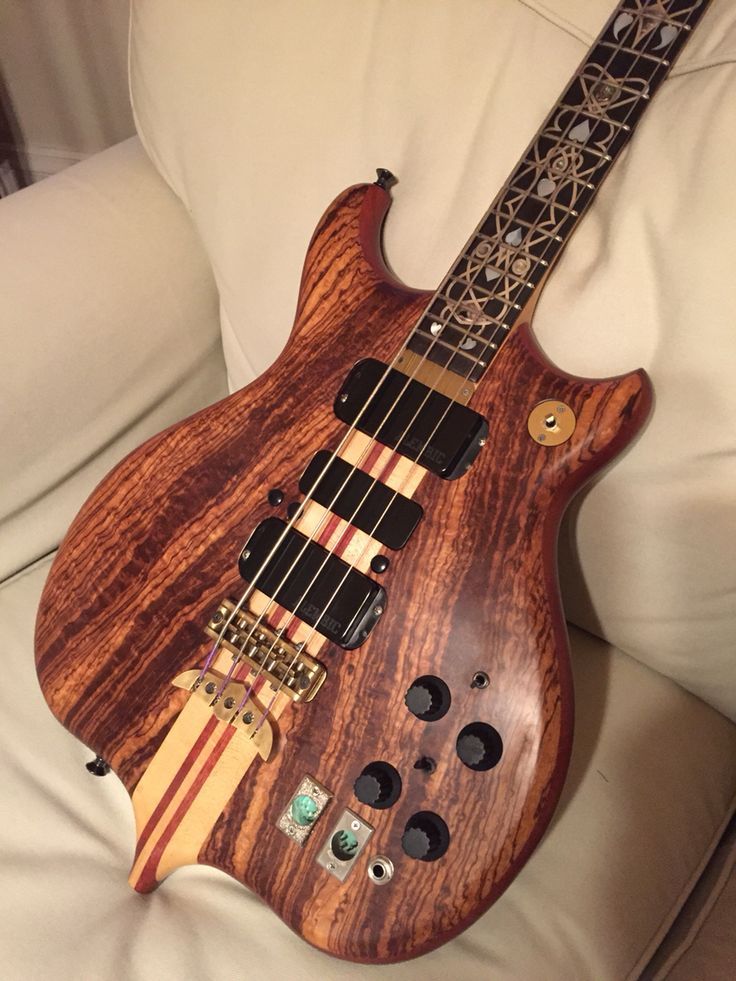 Alembic Persuader Bass - Quilted Maple 💛💛💛 . #alembicbass