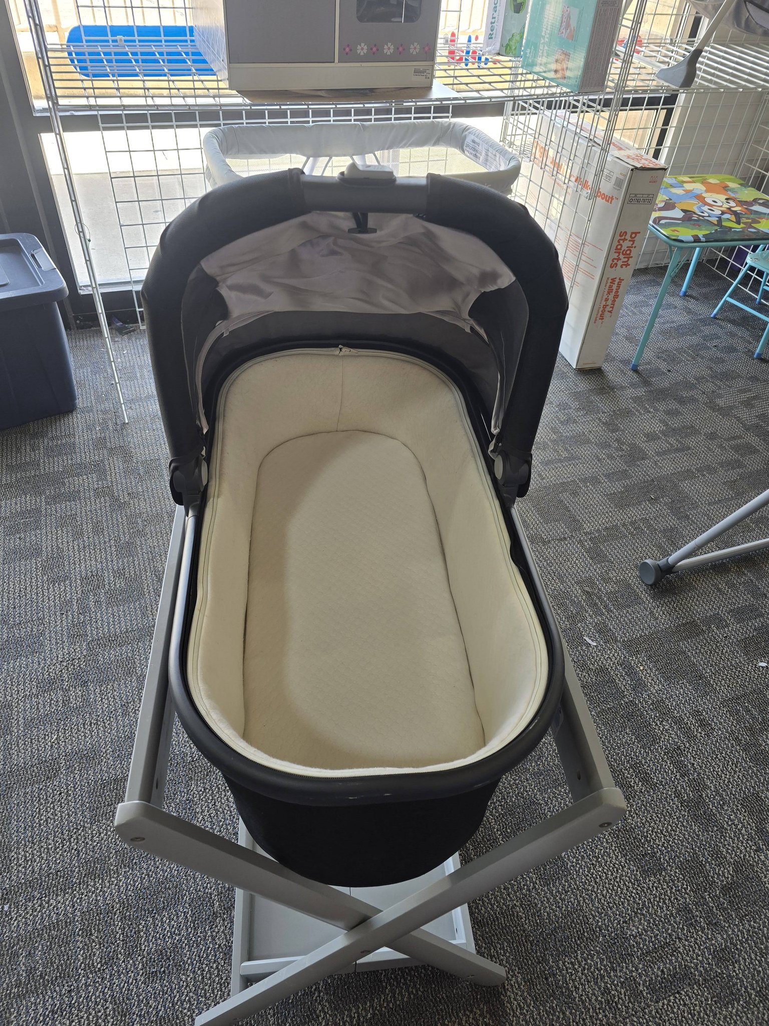 www uppababy Vista v3 Format:Reinforced Library HC Автокресло Cybex Solution Q-Fix this innovative seat ensures Ballistic Nylon-Vegan Leather