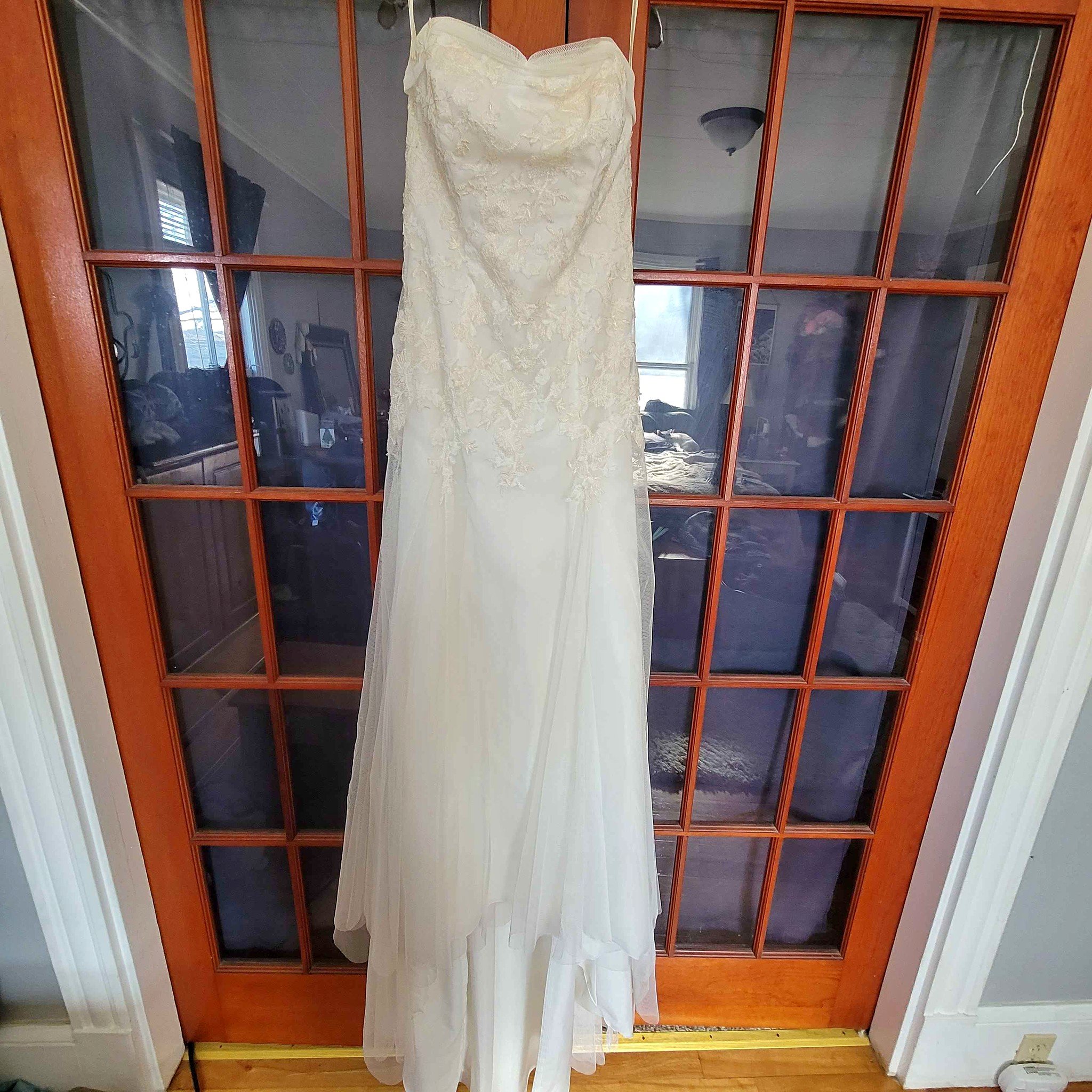 cut out bra top dress SEASHELL EMBROIDERY MINI Velvet Colors:Pearl White 706 - Not available Pair with slip on trendy outfit PINK VANILLA HANDMADE MAXI