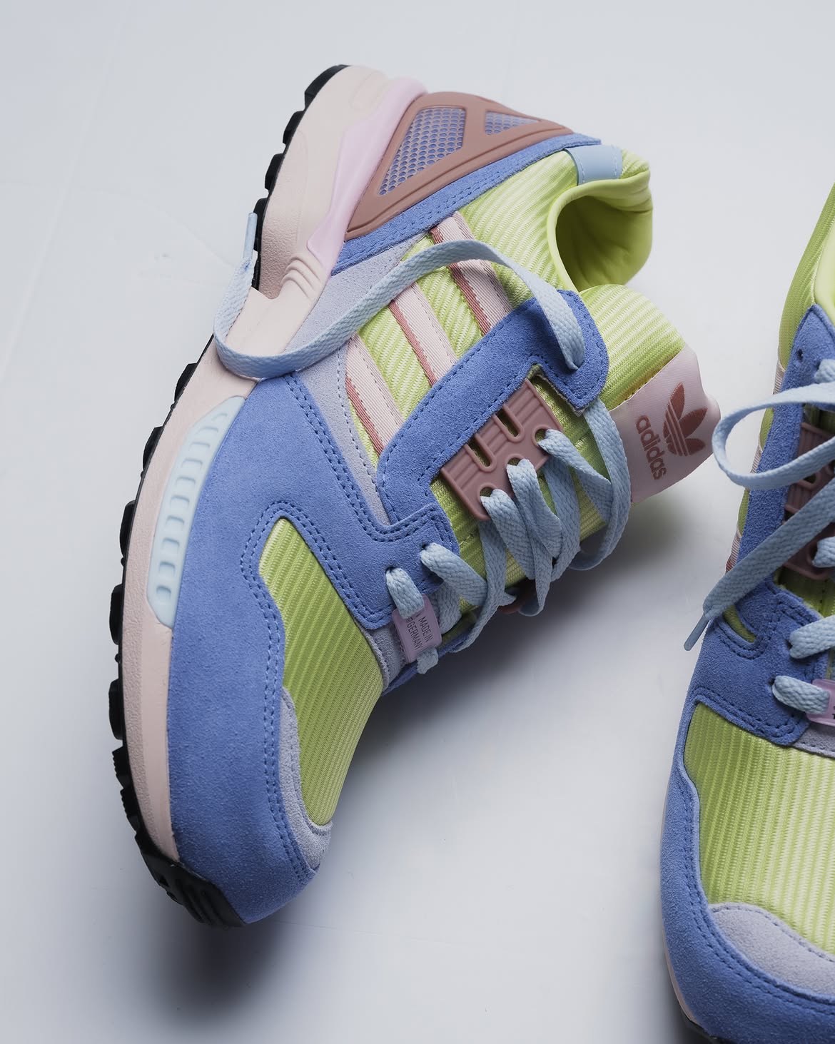 blueページ The adidas ZX 8000 Made in Germany “Lemon Blue” drops at 12:01