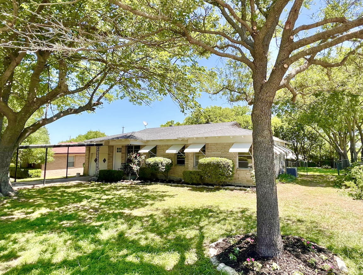 The Stratton House | Decatur TX