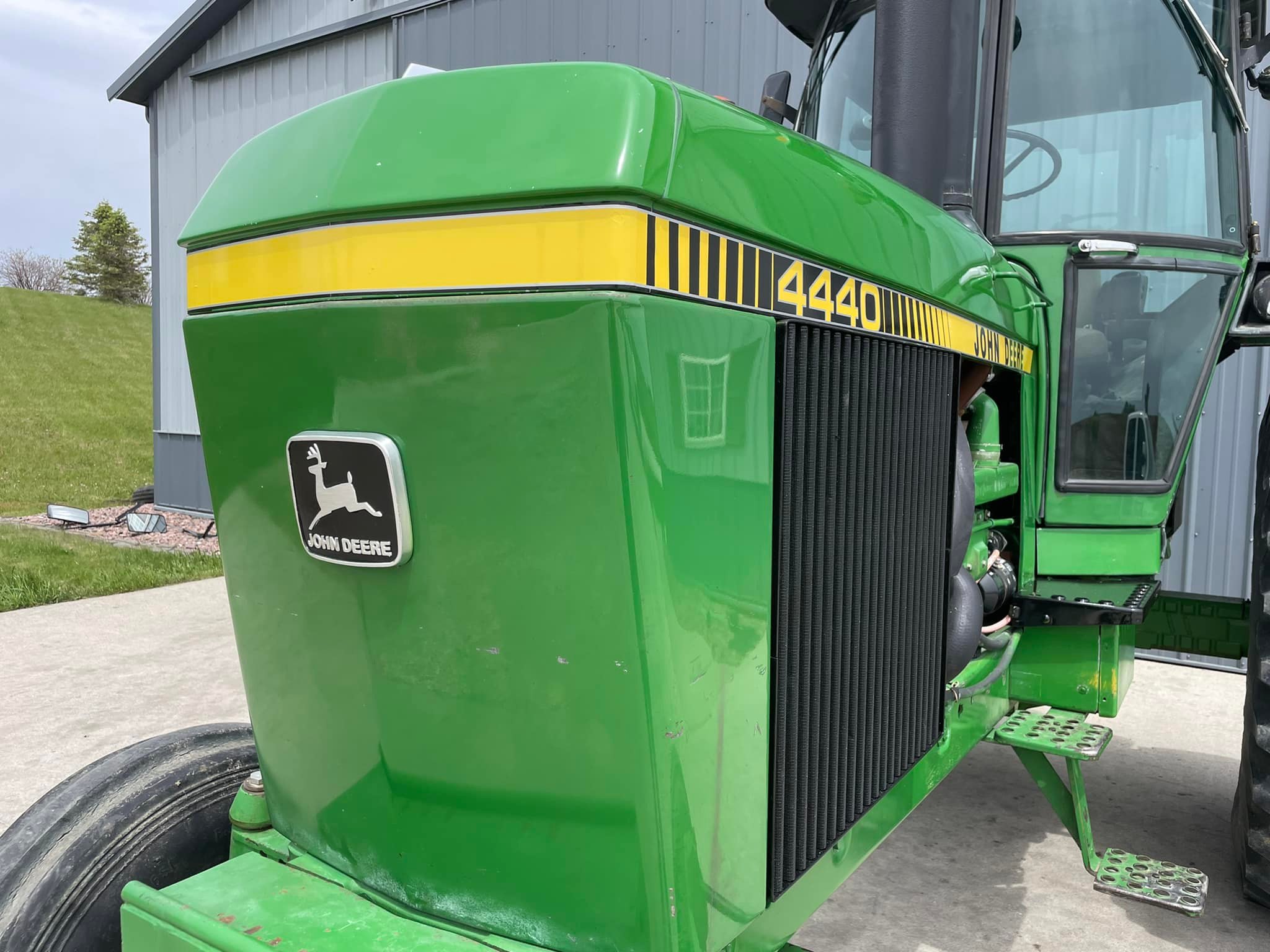 1982 JD 4440 with 5231 hours and 1996 JD 7800 2WD with 3721 hours 
